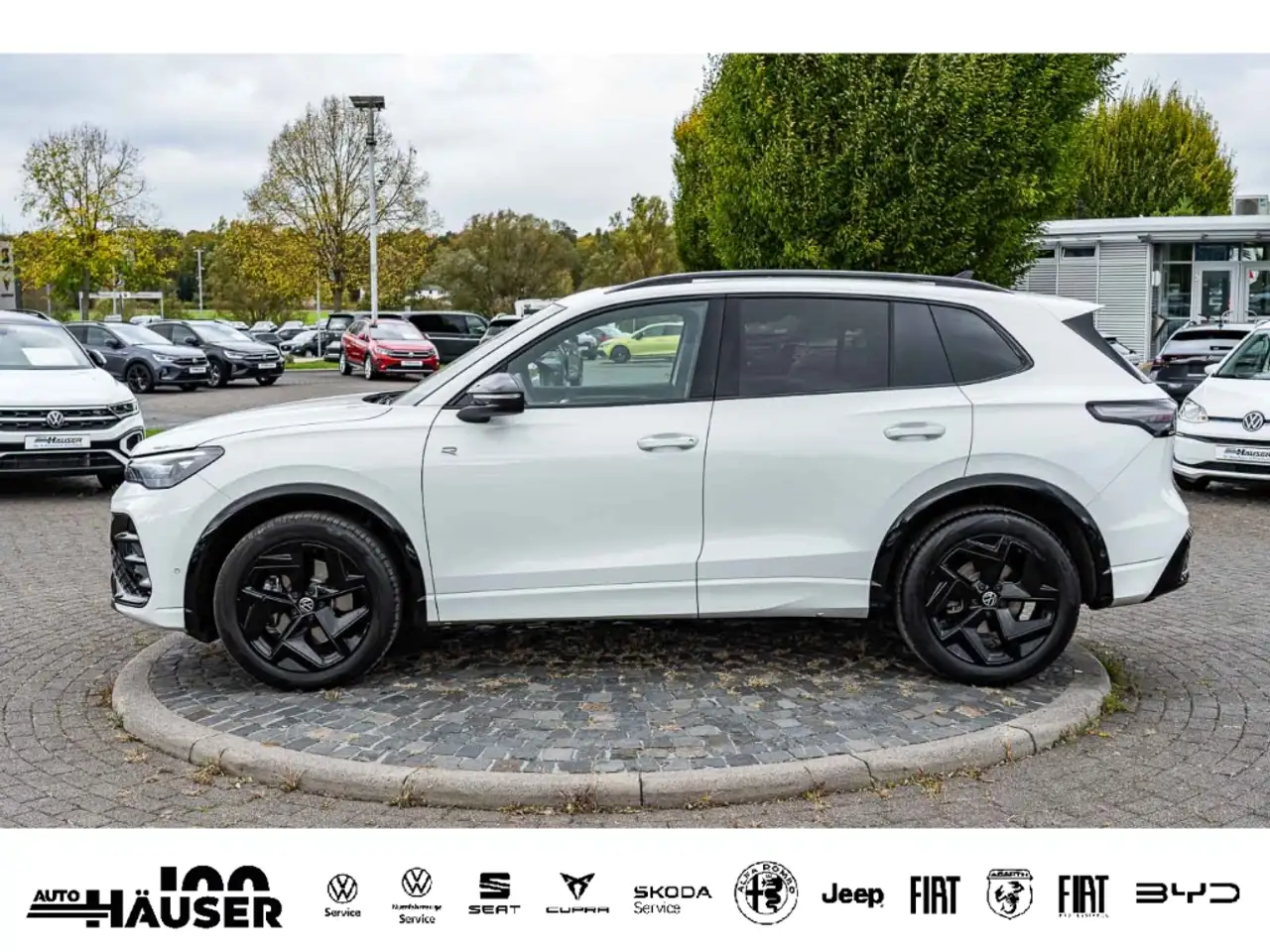 Volkswagen Tiguan R-Line 2.0 TDI DSG PANO AHK EL. HECKKL. TOP-VIEW N 3