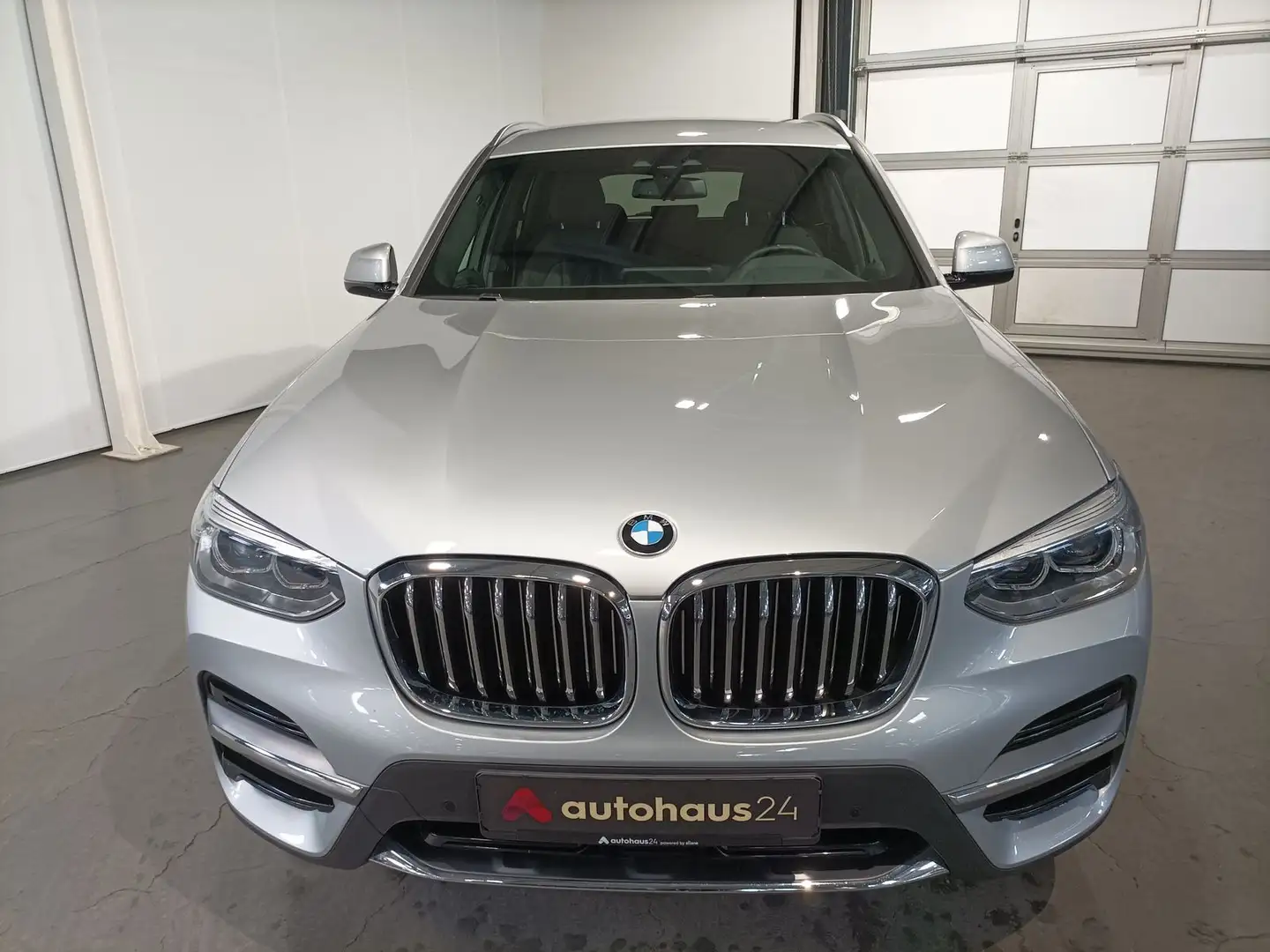 BMW X3 xDrive30e Luxury Line LED|Navi|Kamera|ACC Silber - 2