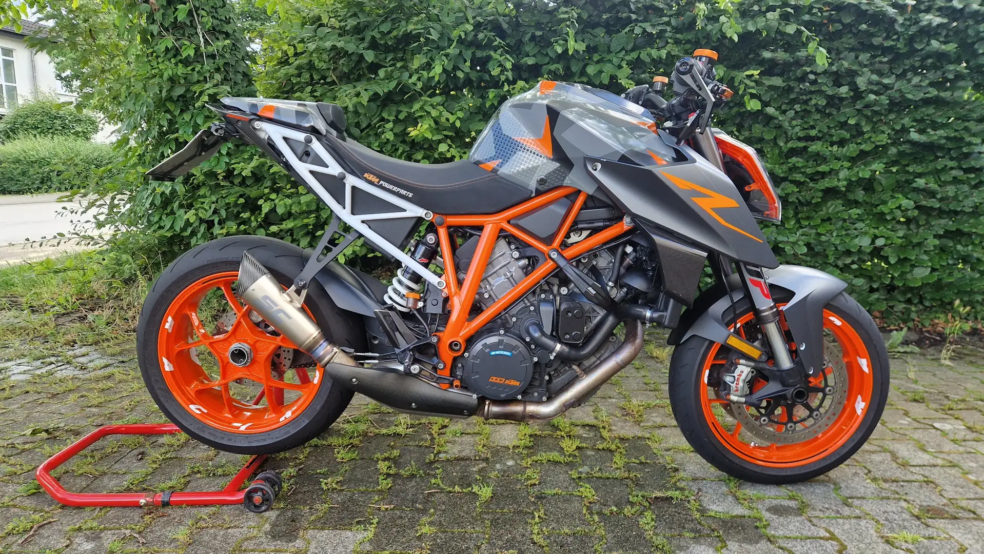 KTM 1290 Super Duke R Orange - 1