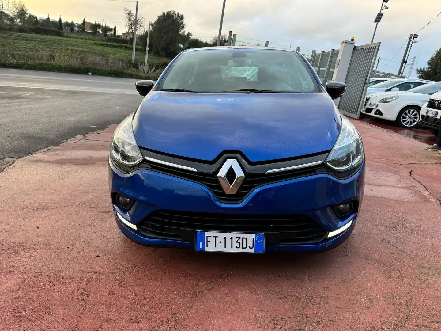 Renault Clio 1.5 dci Moschino Intens 90cv - 1
