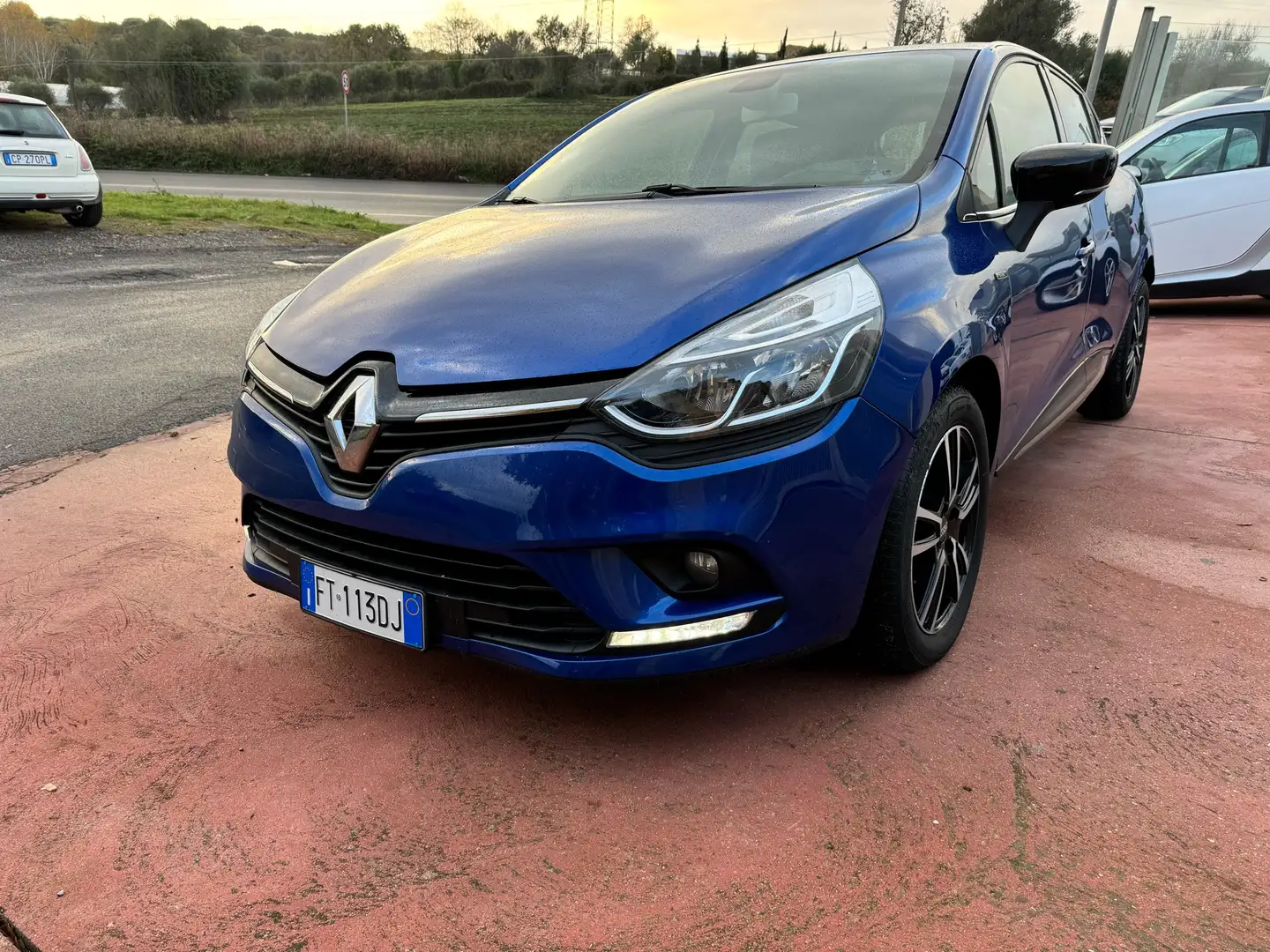 Renault Clio 1.5 dci Moschino Intens 90cv - 2