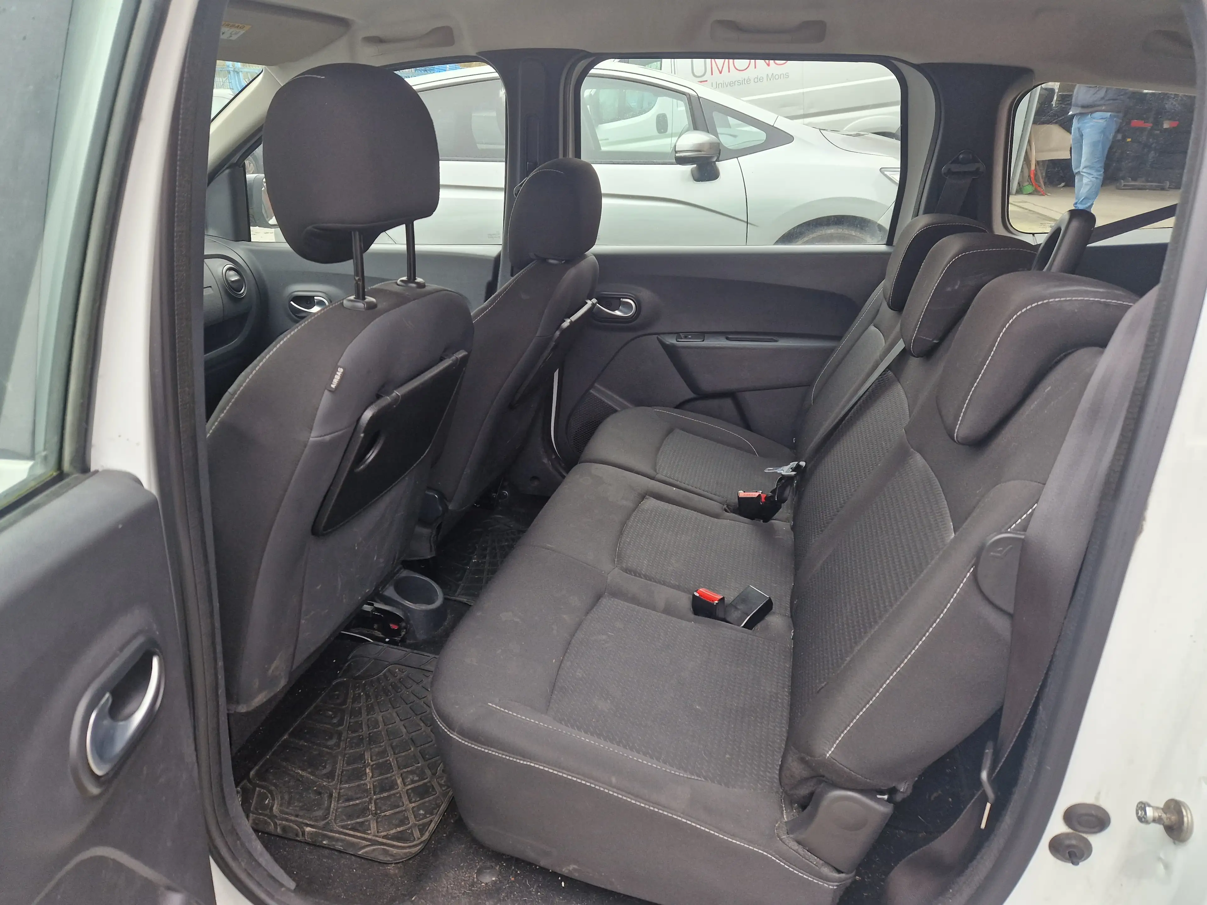 Dacia Lodgy Lodgy 1.6i SCe Laureate 7pl. Lpg — photo 11