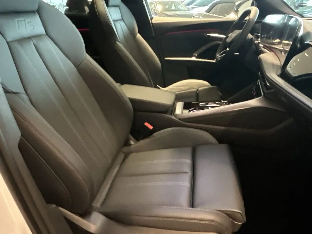 Audi Q5 снимка Audi Q5