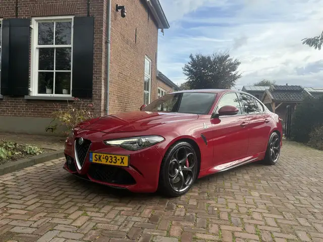 Alfa Romeo Giulia 2.9 V6 Quadrifoglio 570 pk carbon