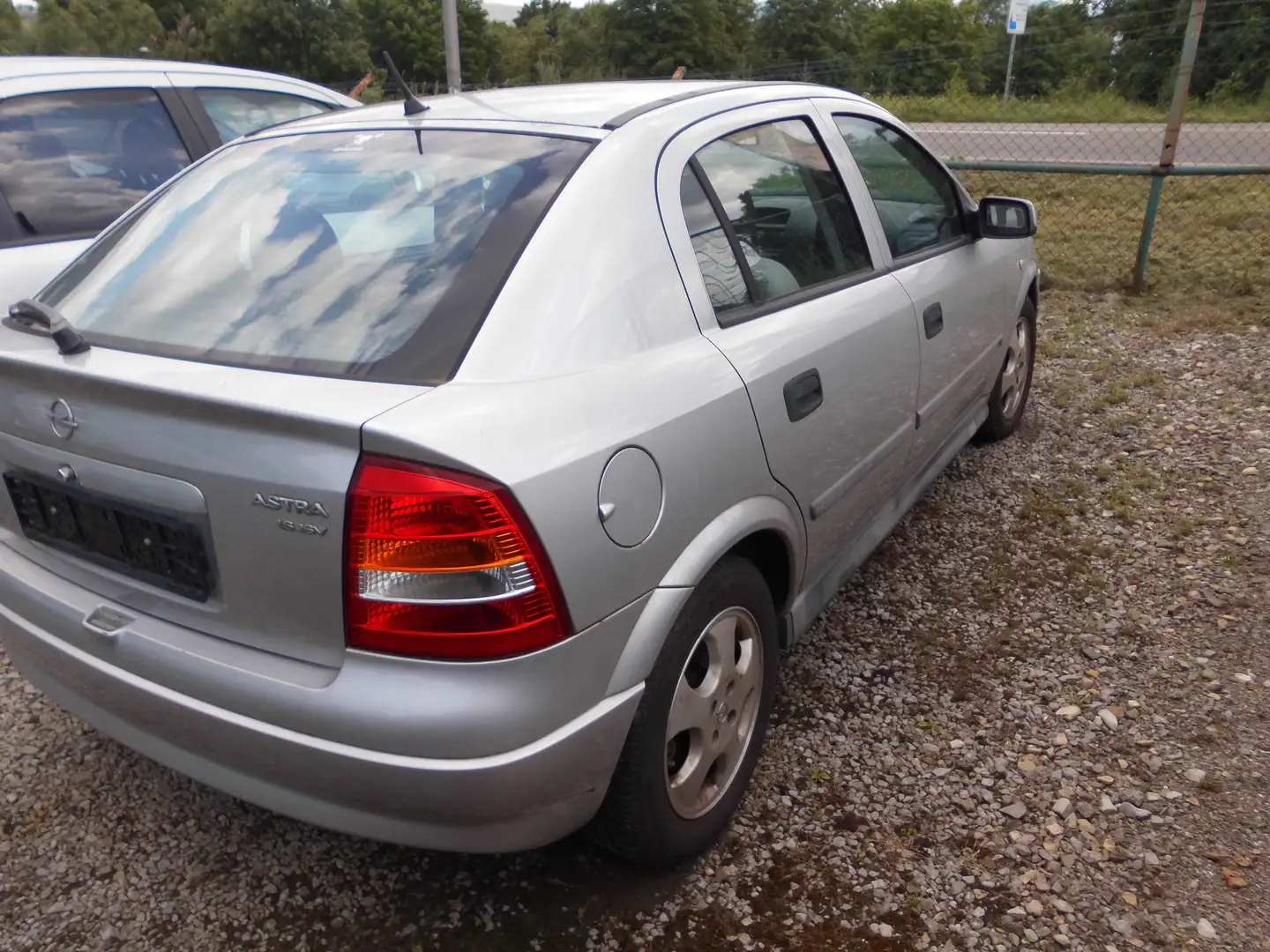 Opel Astra 1.6 Elegance Automatik,Klima,Alu Argent - 2