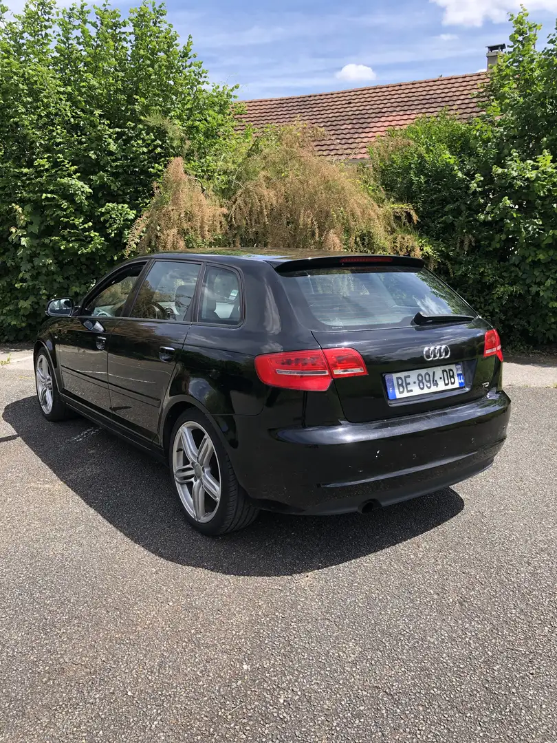 Audi A3 II (3) 1.6 TDI 105 S LINE PLUS S TRONIC - 2
