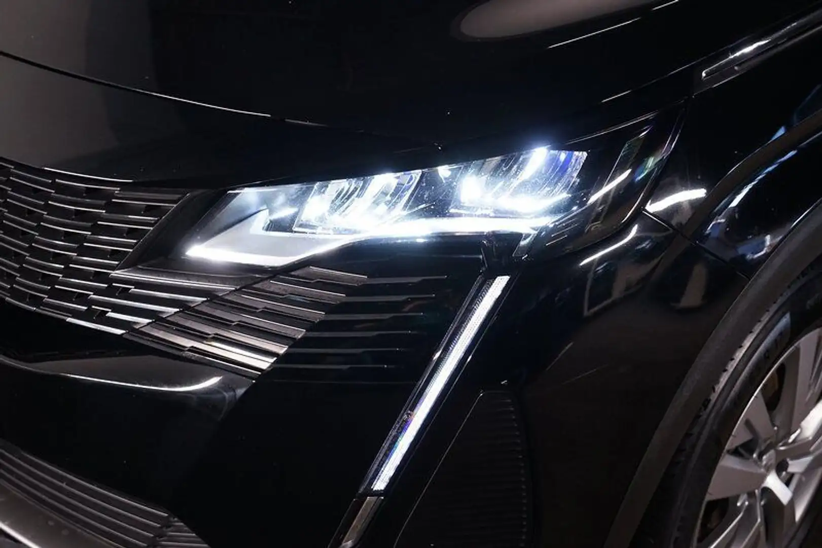 Peugeot 5008 1.2 PureTech ALLURE*LED*Kamera*Carplay*7-Si Noir - 2