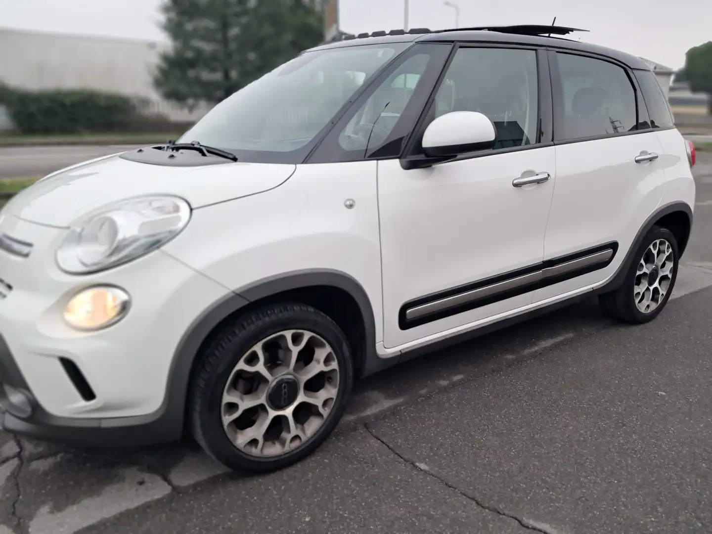Fiat 500L 1.3 mjt Trekking 85cv dualogic Beige - 1