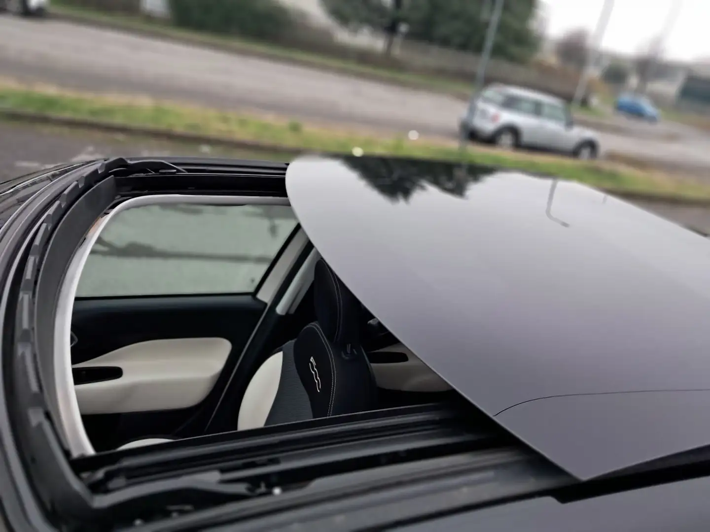 Fiat 500L 1.3 mjt Trekking 85cv dualogic Beige - 2