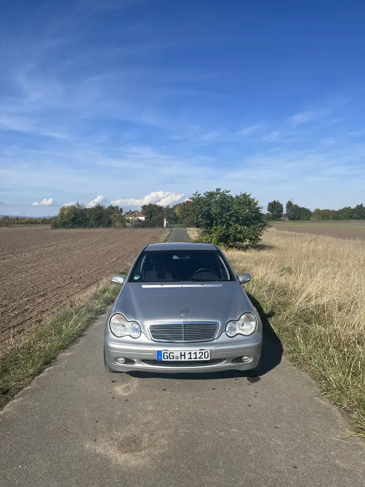Mercedes-Benz C 180 Classic, foto 1