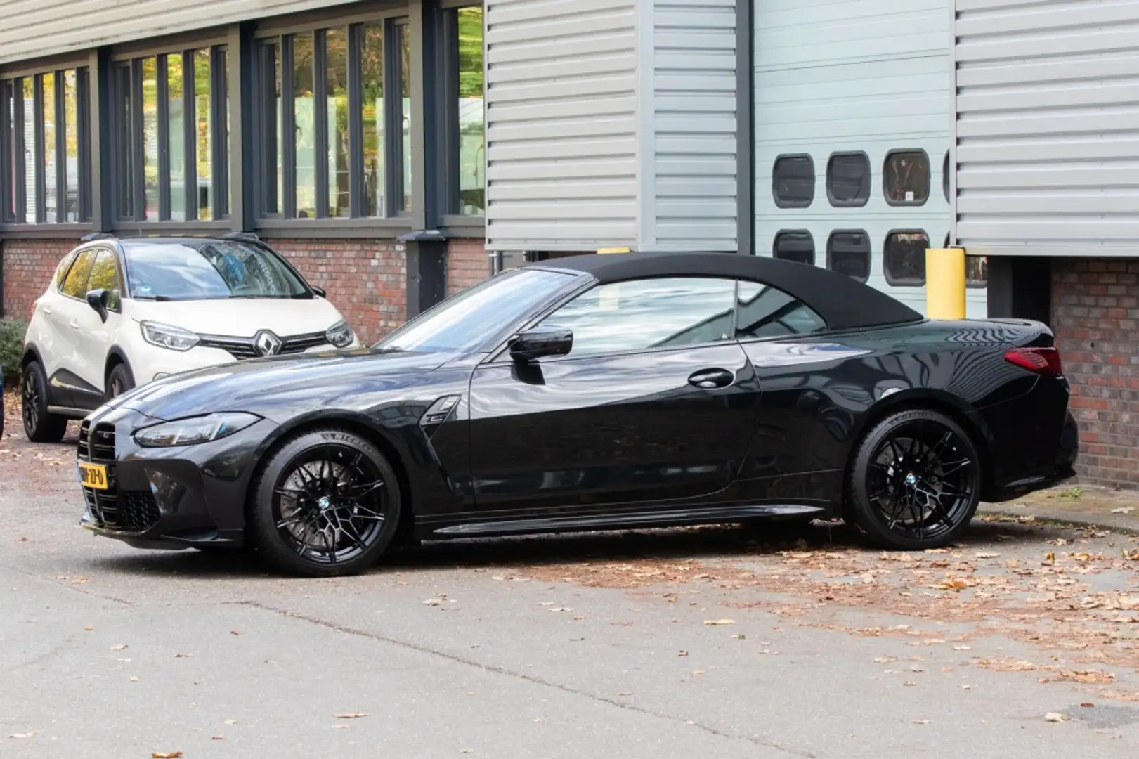 BMW M4 4-serie Cabrio xDrive Competit. BTW Auto! Zwart - 2