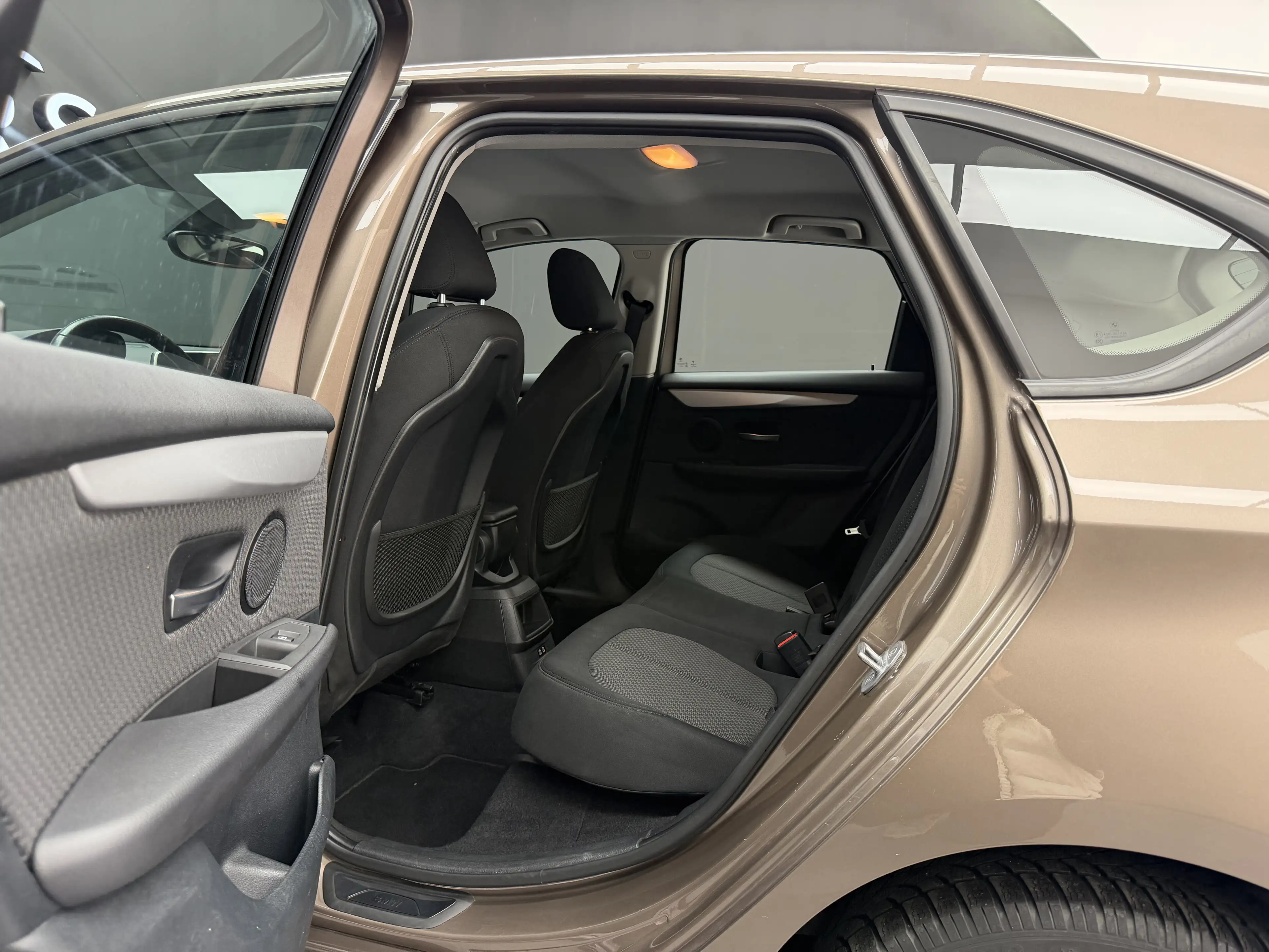 BMW 216 d Active Tourer *1ER PROP + GPS + CLIM + GARANTIE* — photo 10