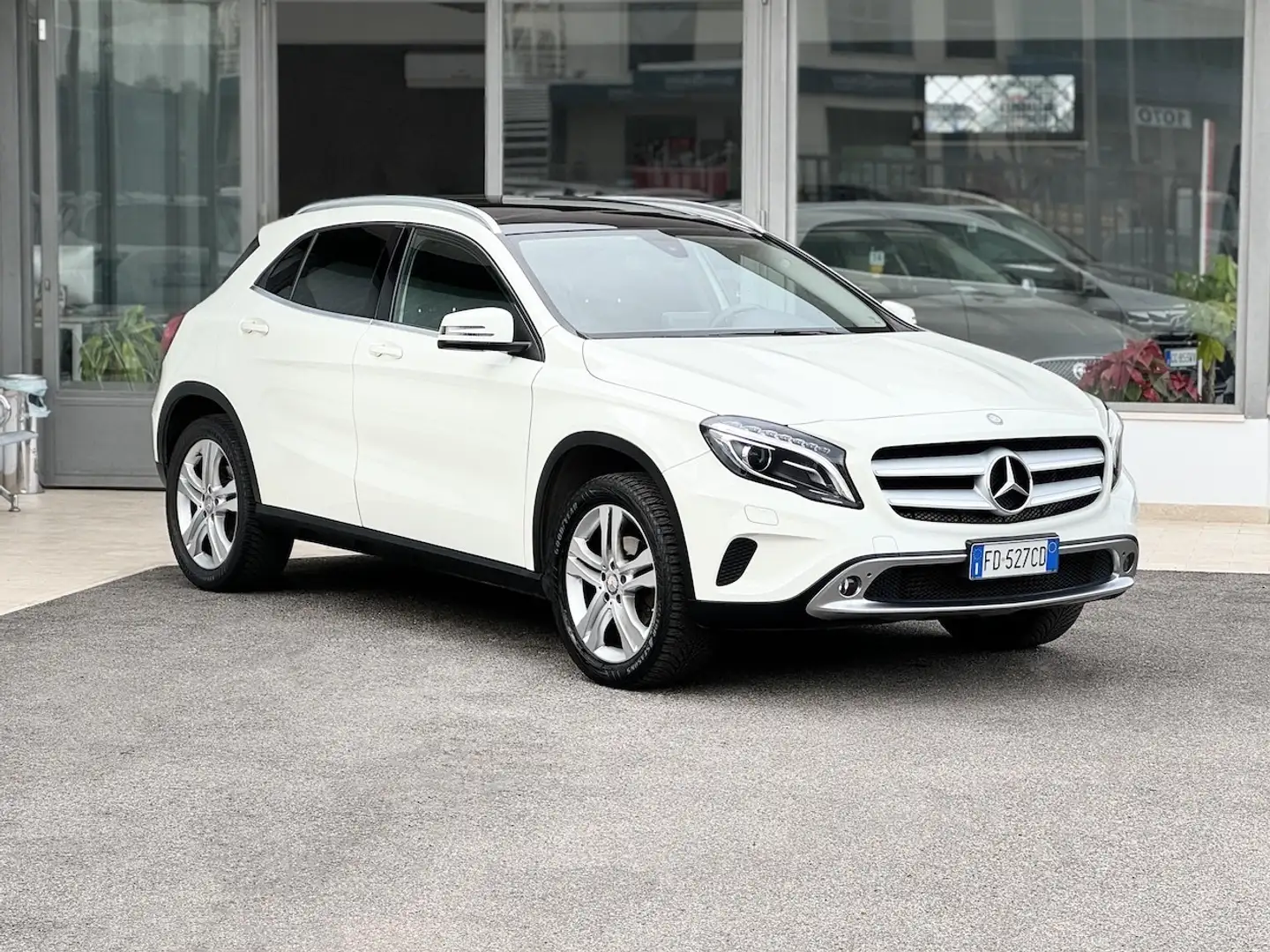 Mercedes-Benz GLA 200 2.2 Diesel 136CV E6 Enduro - 2016 Bianco - 1