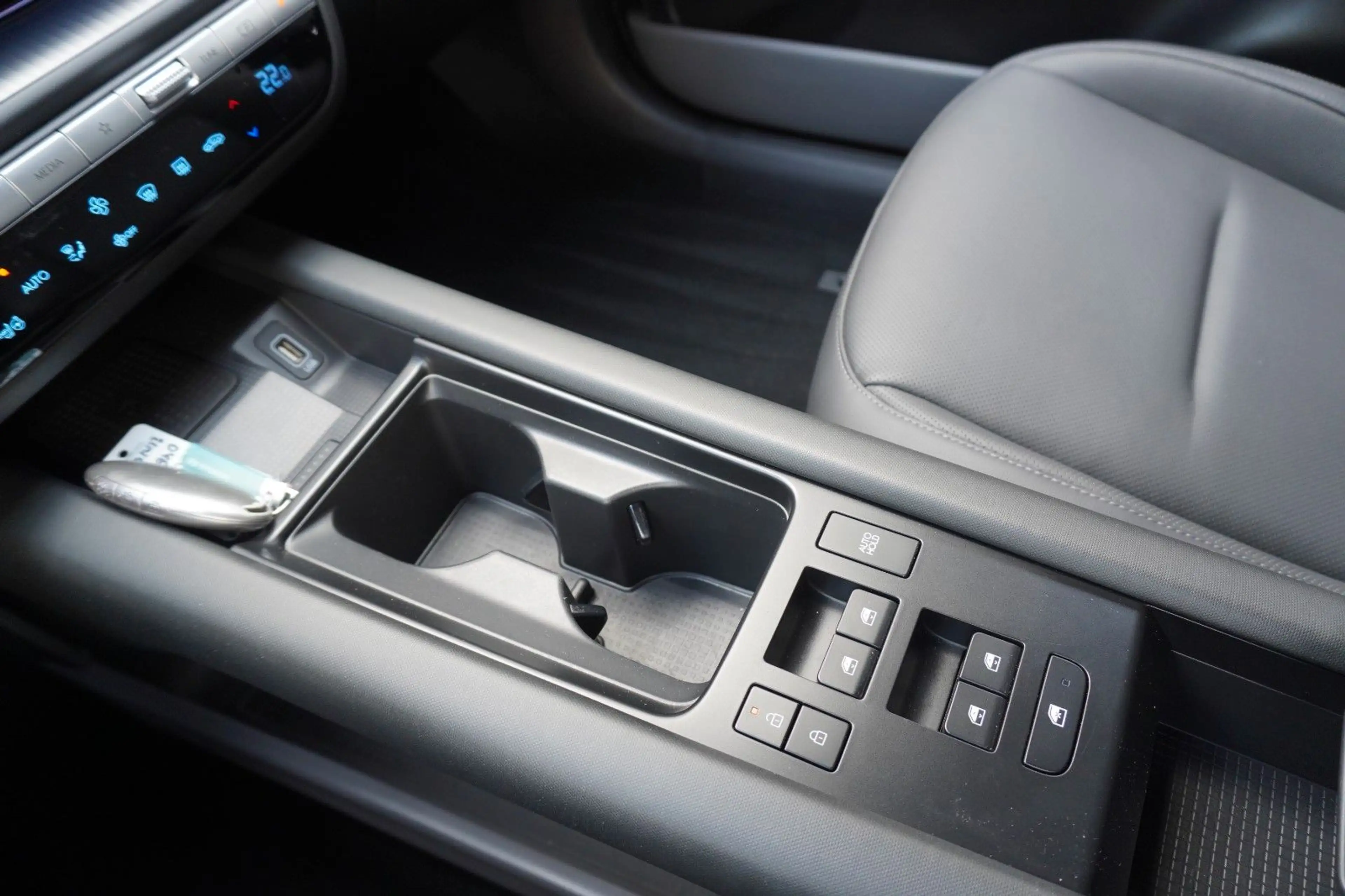Hyundai IONIQ 6 UNIQ Belüft ACC 20`4xSHZ HDA 2.0 360°LED — photo 15