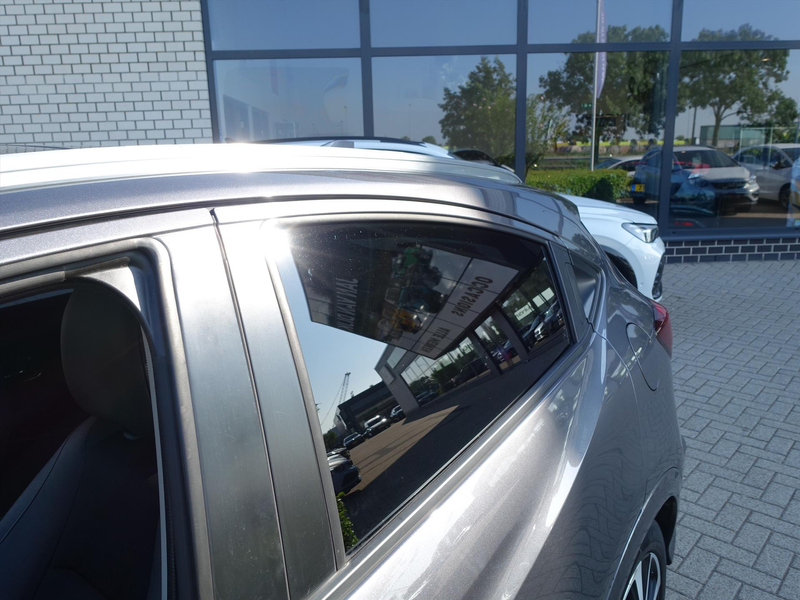 Honda HR-V 1.5 i-VTEC 130pk CVT Executive 18 INCH LM-Velgen 6 — photo 10