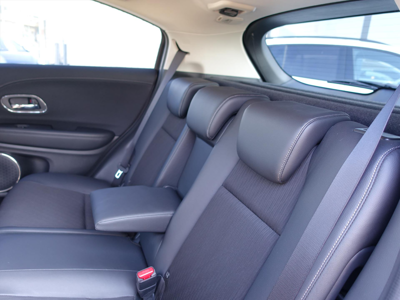 Honda HR-V 1.5 i-VTEC 130pk CVT Executive 18 INCH LM-Velgen 6 — photo 16