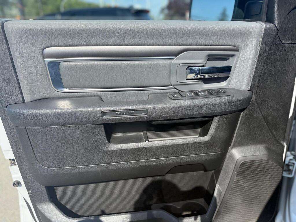 2023 RAM 1500 Classic — view 12