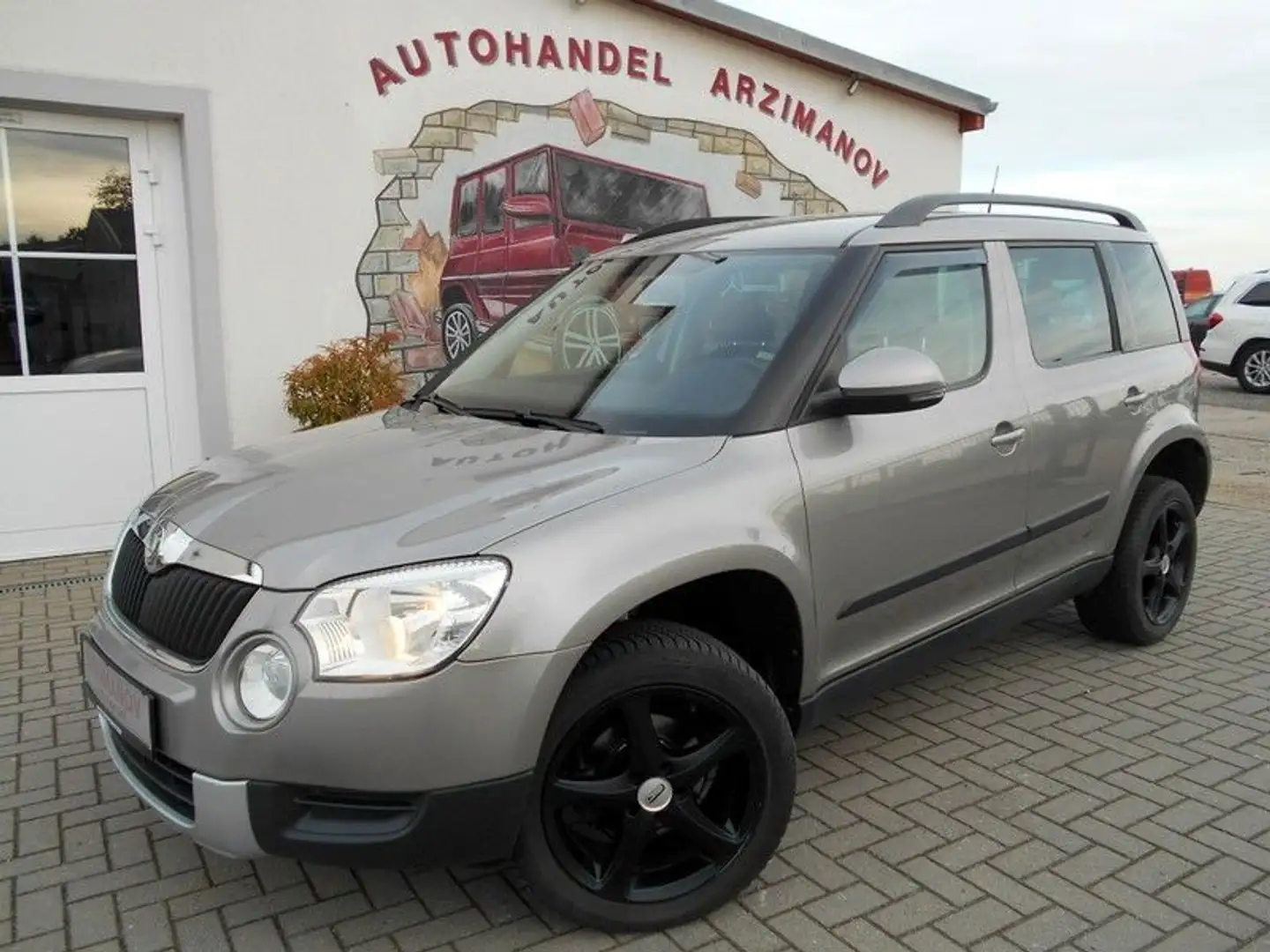 Skoda Yeti 1.2 TSI Active Plus Edition DSG/NAVI/KLIMA Beige - 1