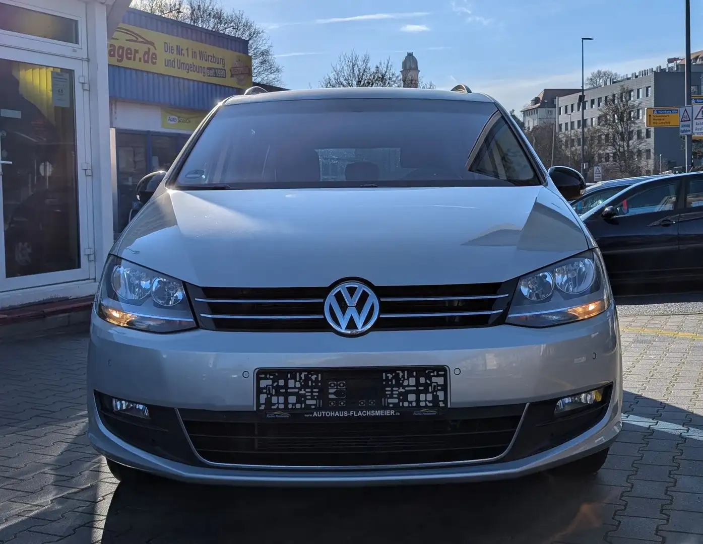 Volkswagen Sharan 2.0 TDI Match*1.Hd*Temp*RKam*Shz*TüvNeu Silber - 2