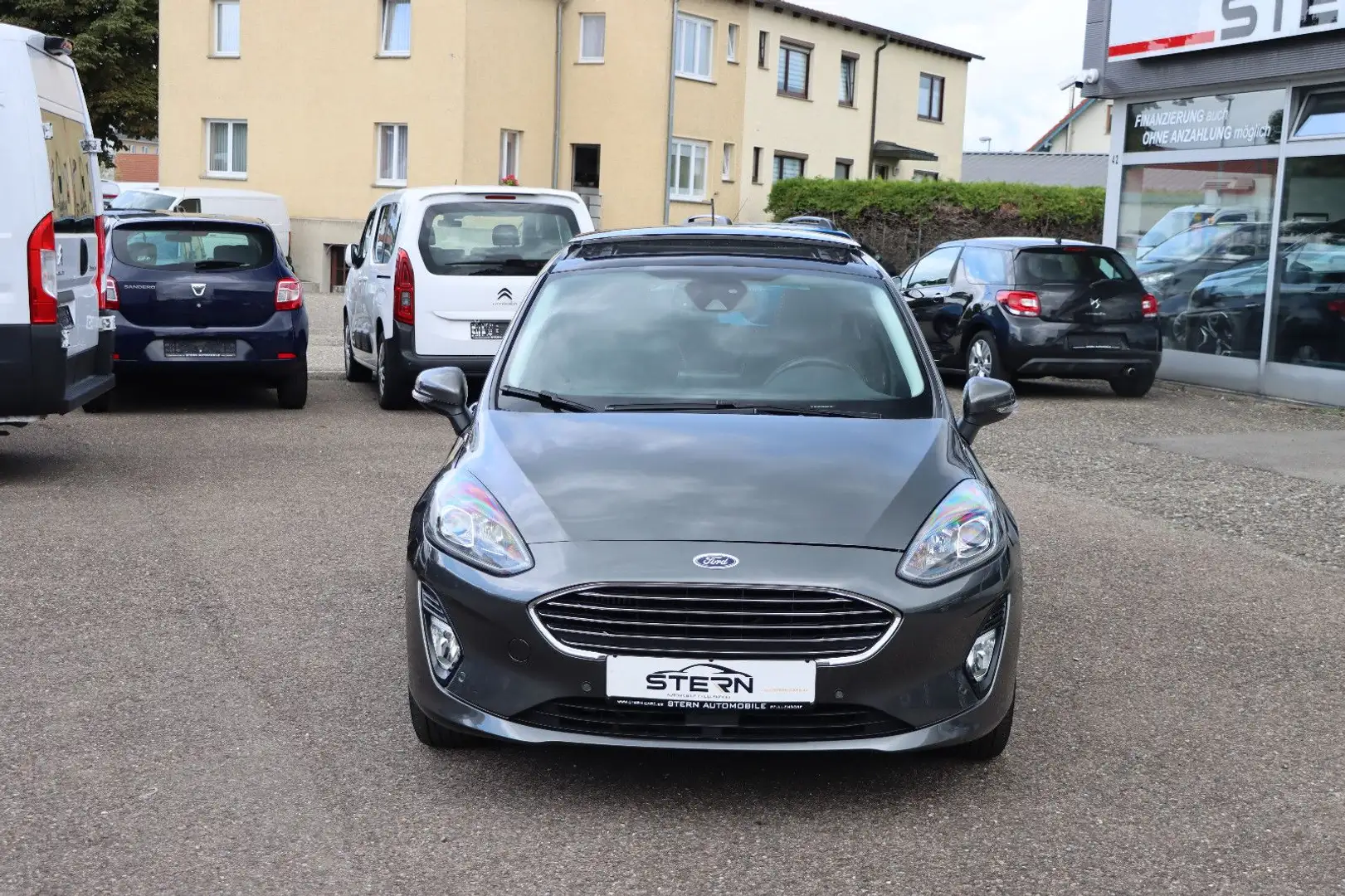 Ford Fiesta Titanium l 1.HAND l KAMERA l PANORAMA Grau - 2