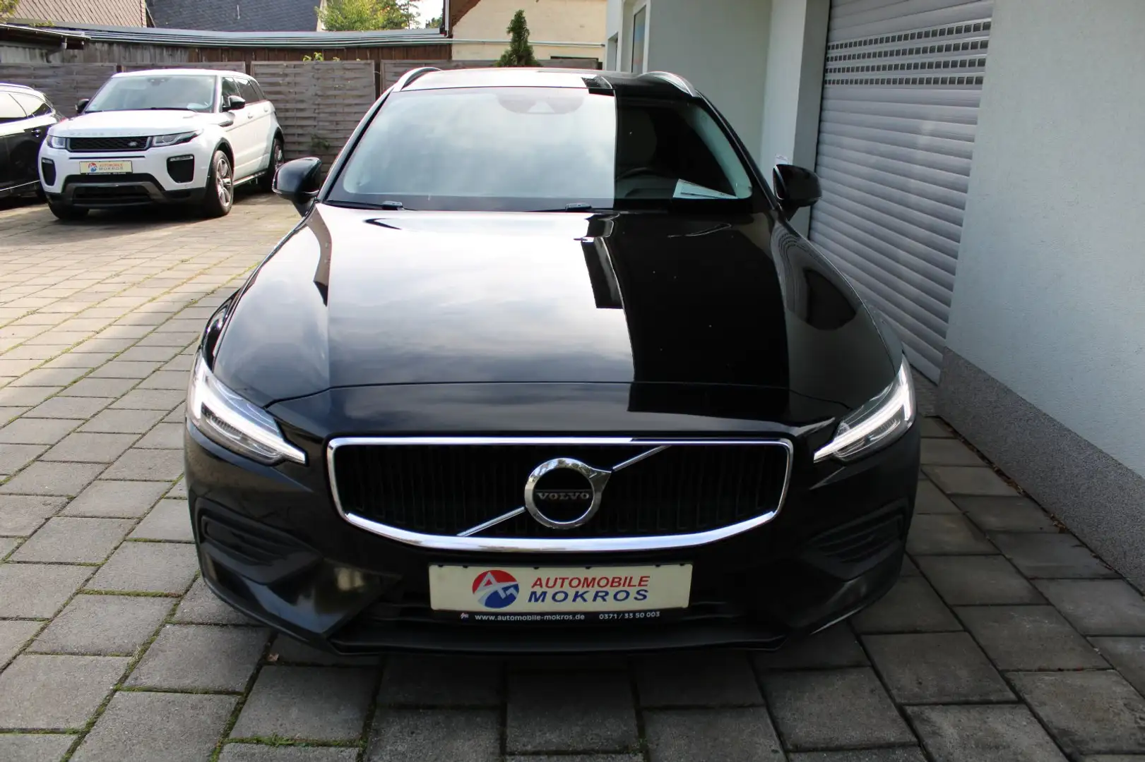 Volvo V60 D3 Geartronic Momentum Pro LED Navigation Leder Rü Schwarz - 2