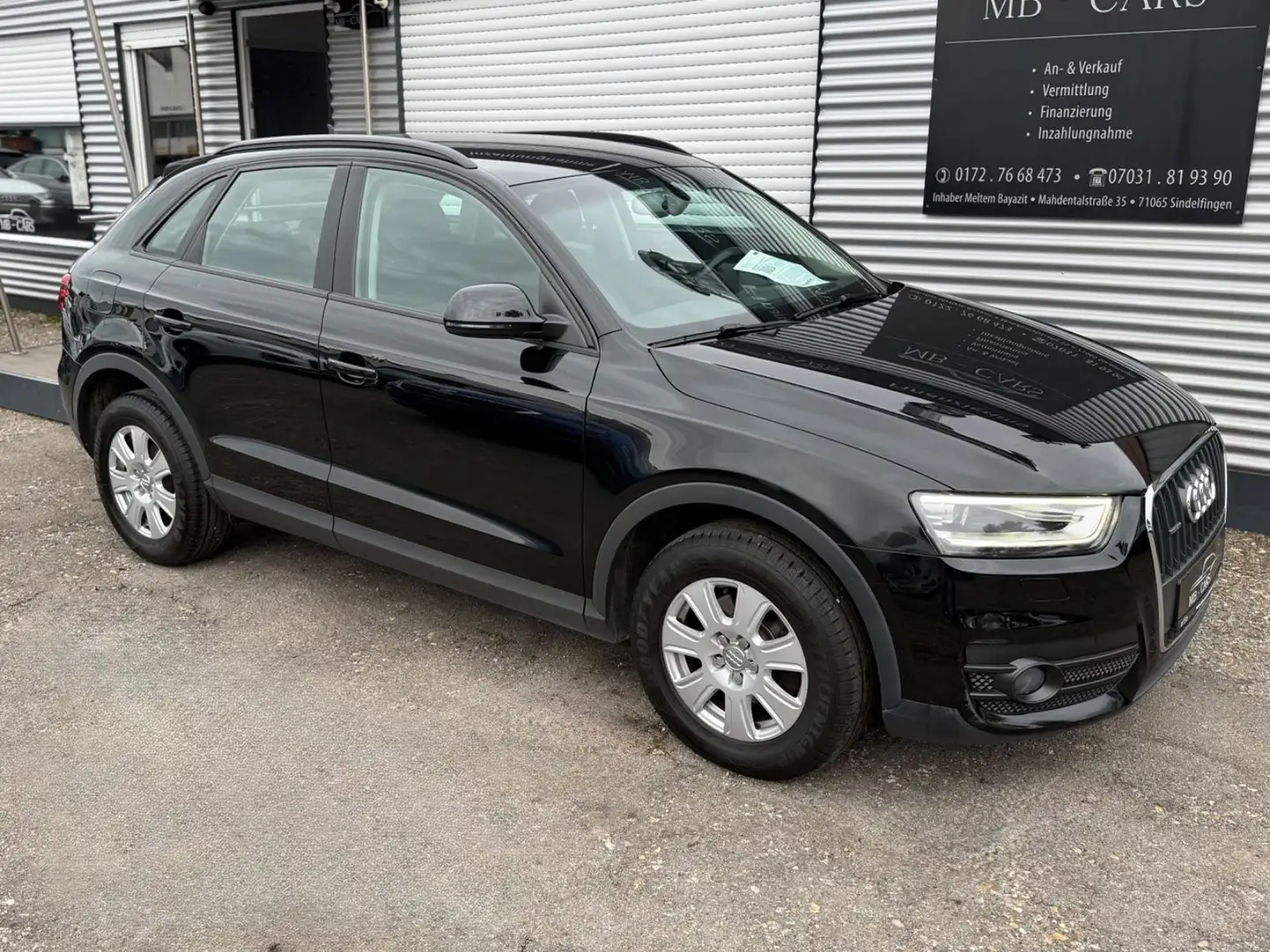 Audi Q3 2.0 TDI quattro*NAVI*XENON*PDC*AHK*KEYLESS Schwarz - 1