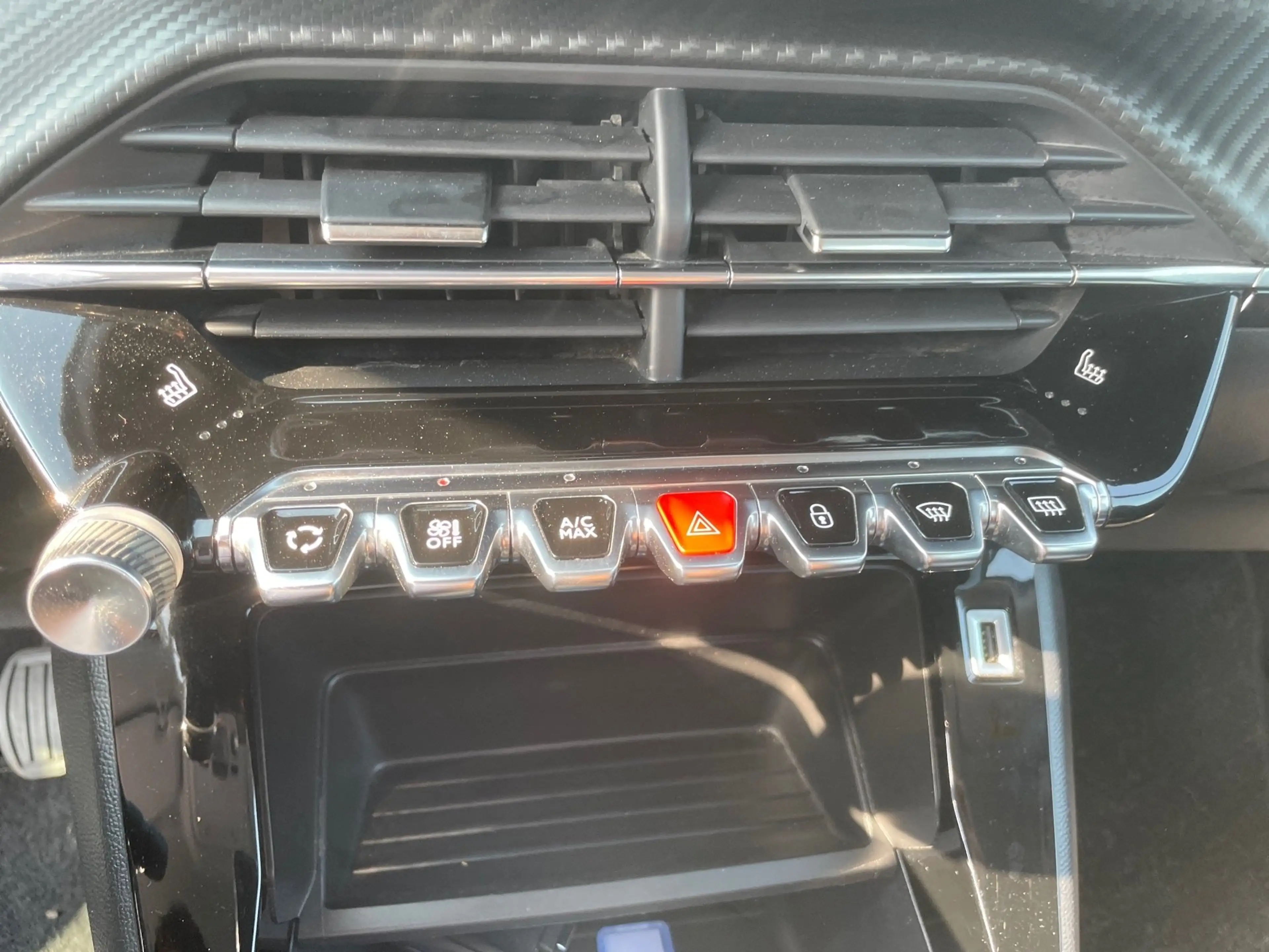 Peugeot 2008 1.2 PureTech 100 Active PDC Kamera SpurH — photo 7