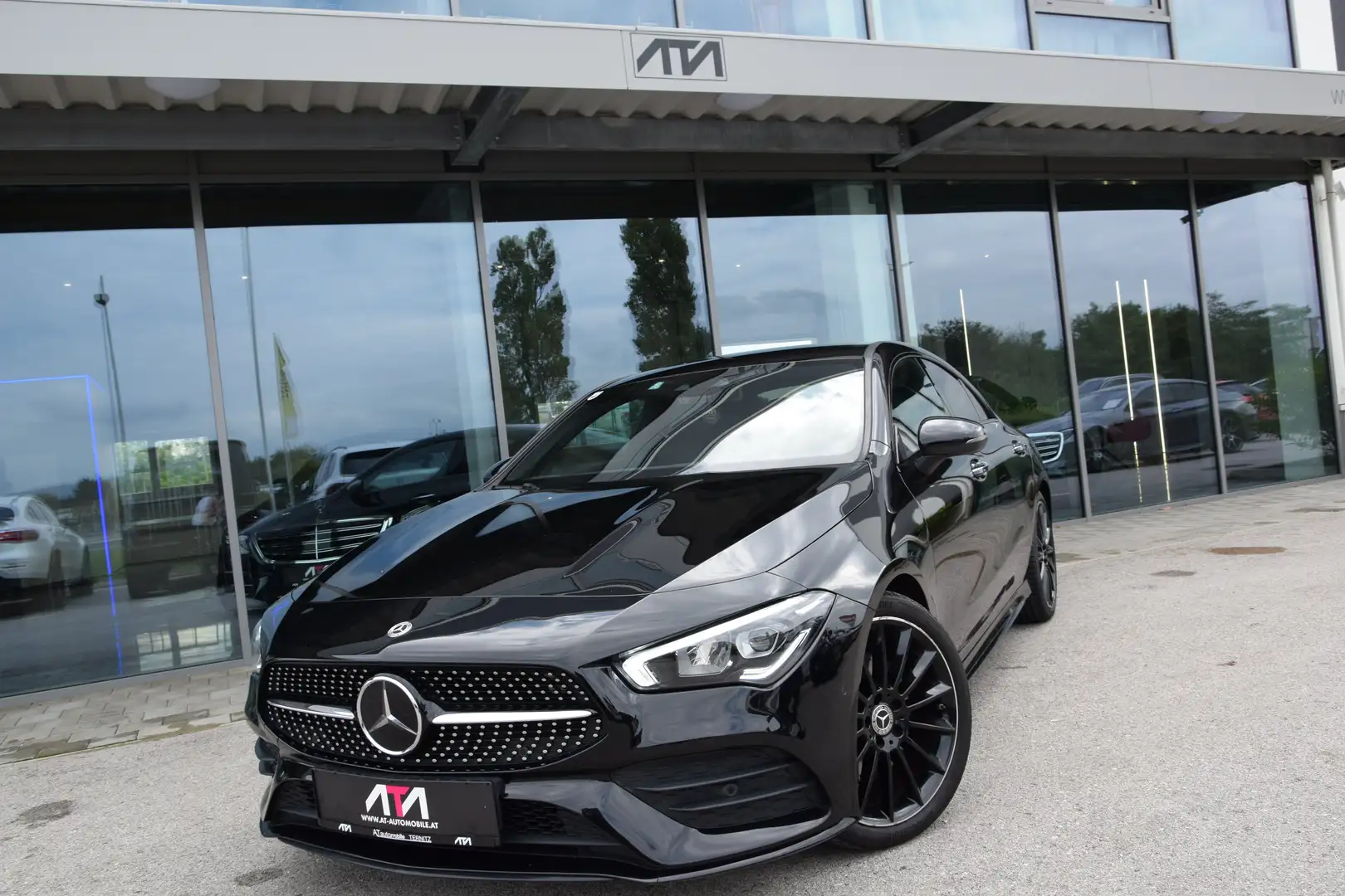 Mercedes-Benz CLA 220 d 4Matic AMG-Line | Night Packet | Nero - 2