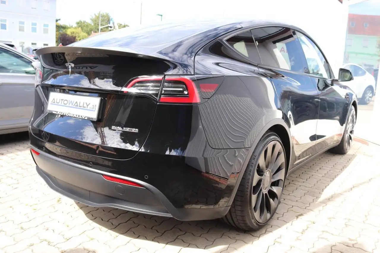 Tesla Model Y AWD Performance 79kWh, миниатюра 3