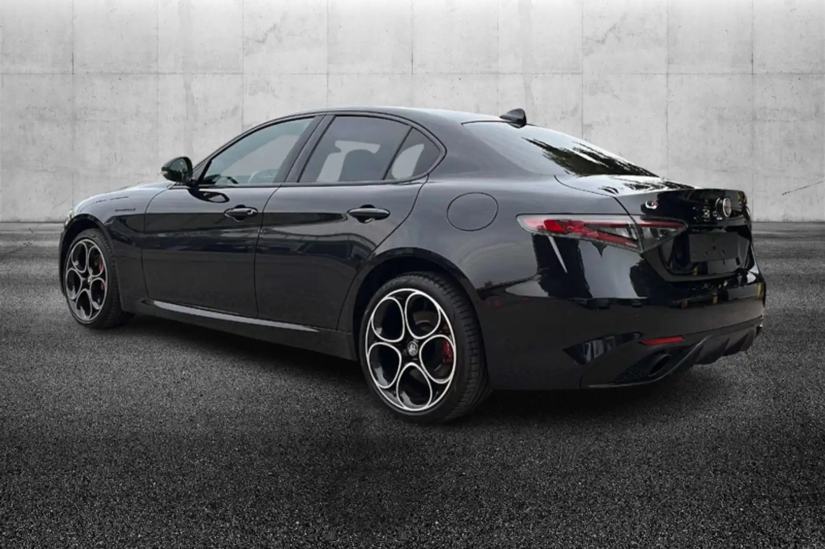 Alfa Romeo Giulia 2.0 Turbo 280 CV AT8 AWD Q4 Competizione Nero - 2