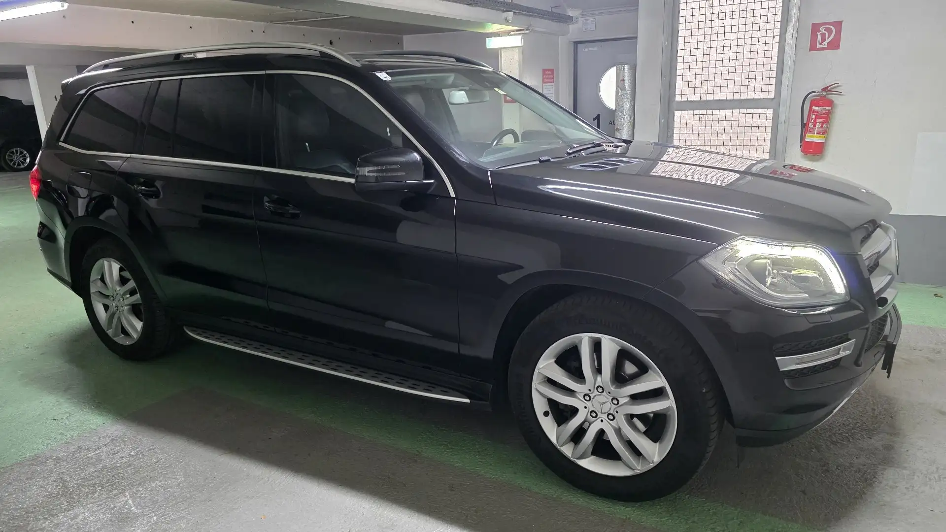 Mercedes-Benz GL 350 BlueTEC 4MATIC Aut. Schwarz - 2