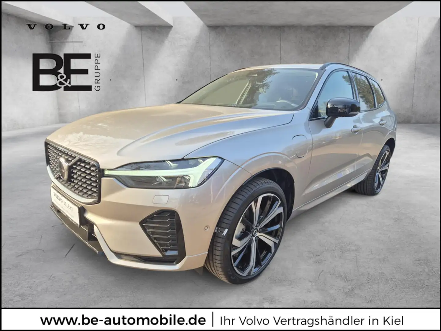 Volvo XC60 T8 AWD Recharge Plug-In Hybrid Ultra Dark Beige - 1