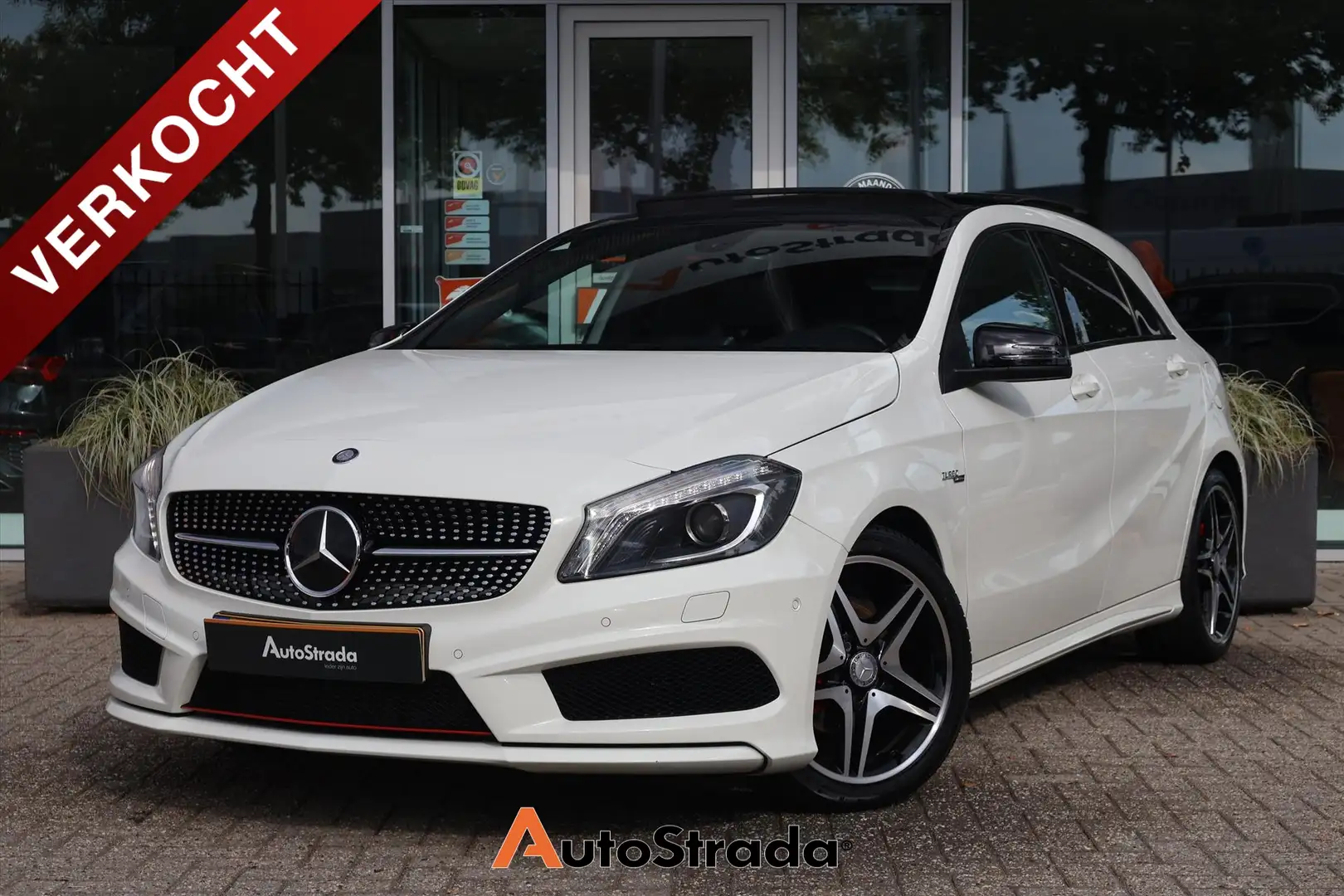Mercedes-Benz A 200 AMG-LINE 156pk I Pano I Cruise I Stoelverwarming I Weiß - 1