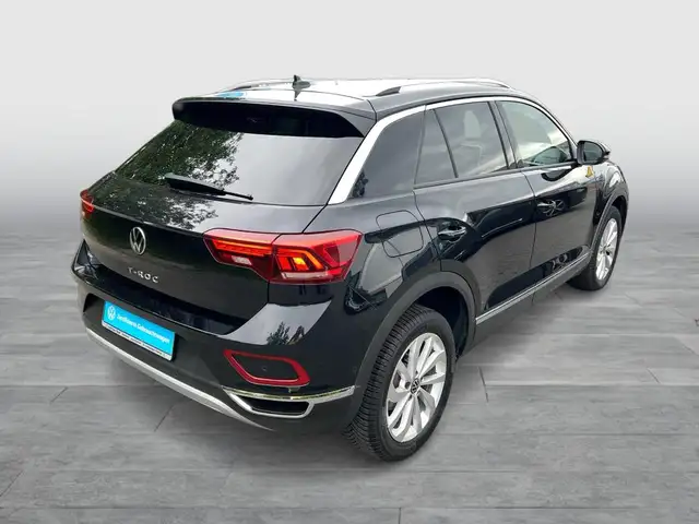 Volkswagen T-Roc view 5