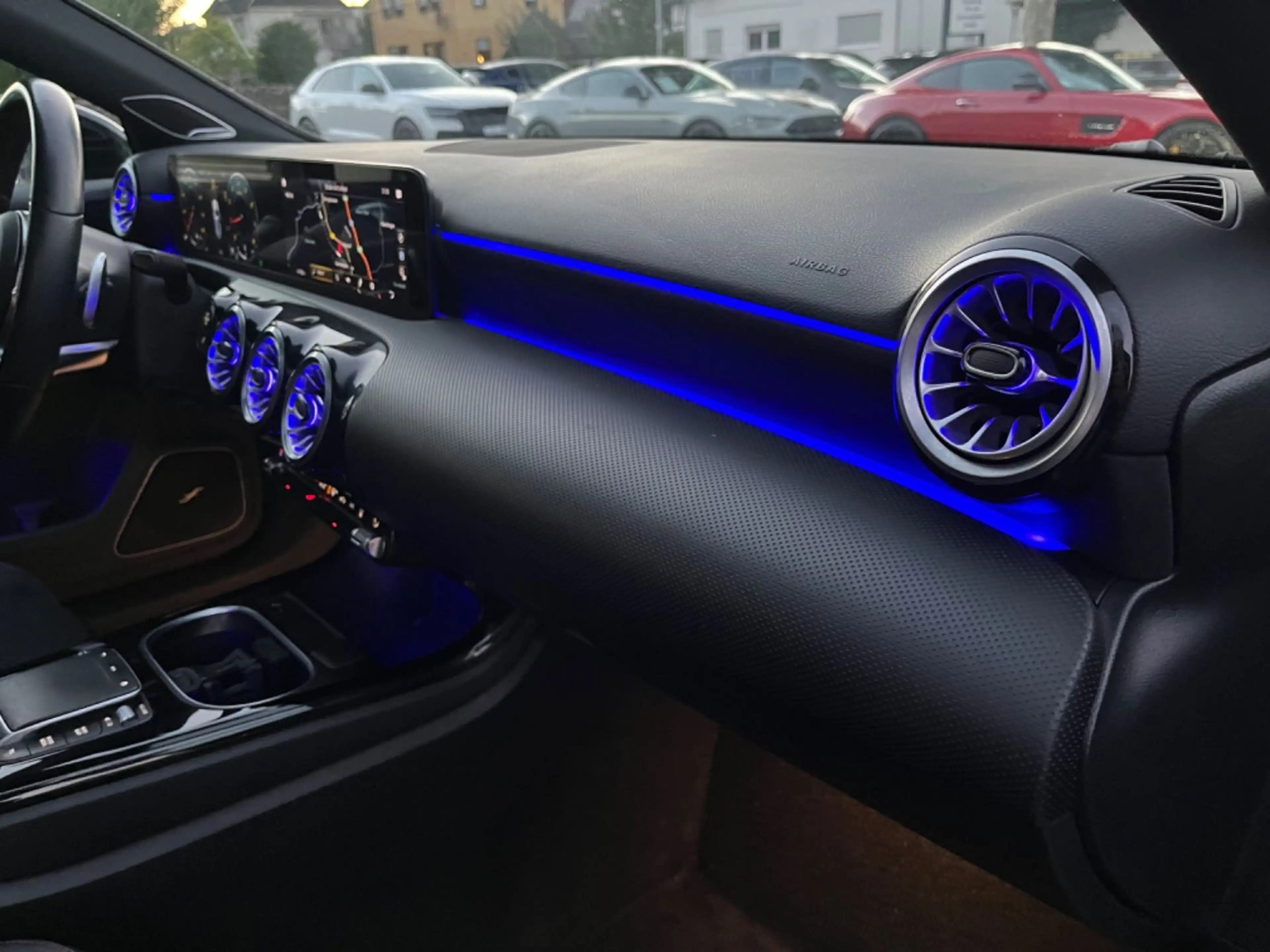 Mercedes-Benz A 200 AMG Night*PANO*MAGNO-MATT*PANO*KAMERA*STAN — photo 8
