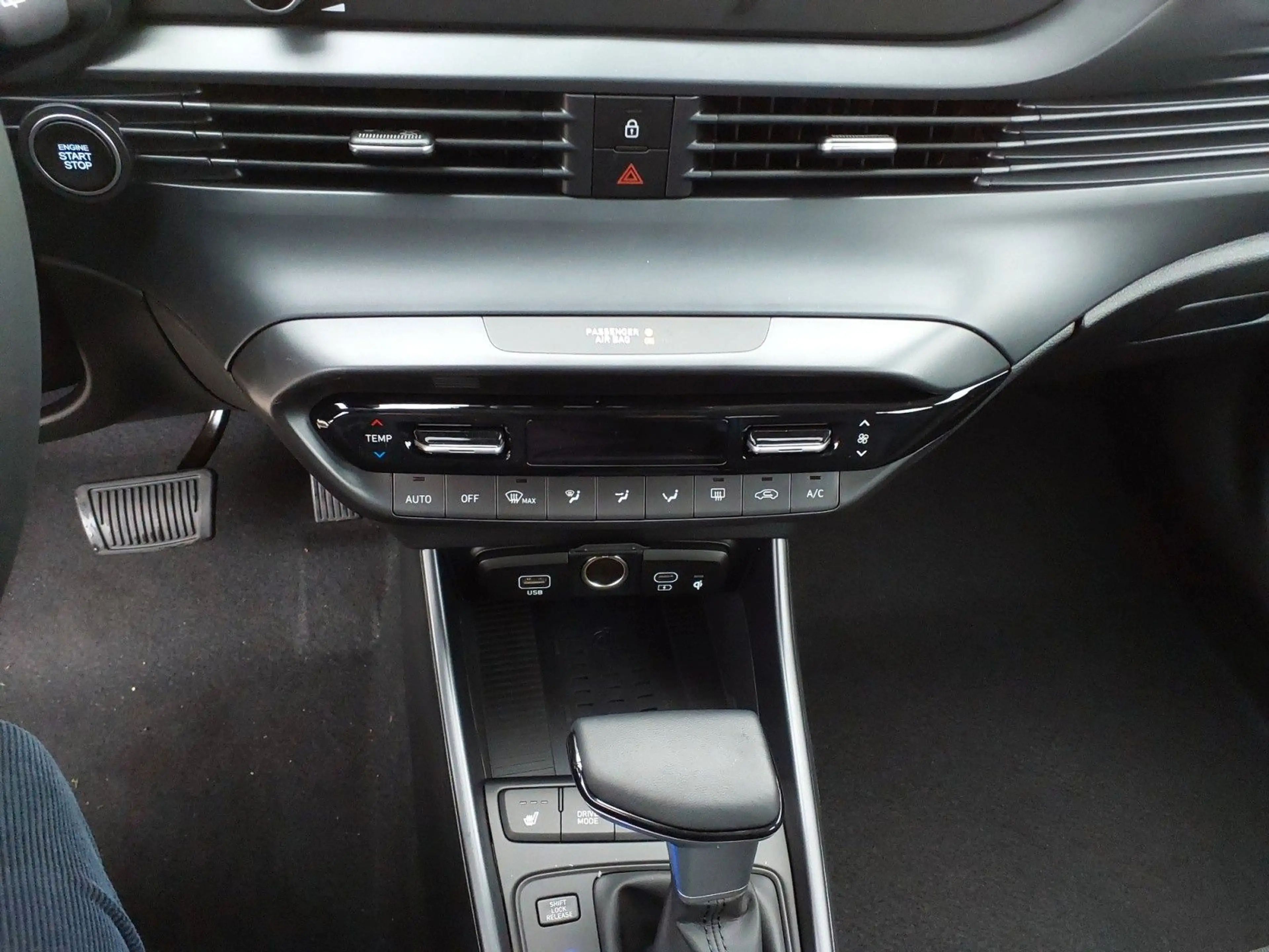 Hyundai i20 Trend 7-DCT, Komfortpaket, Bose Soundpaket — photo 15
