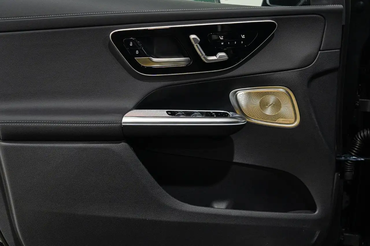 Mercedes-Benz GLC снимка Mercedes-Benz GLC