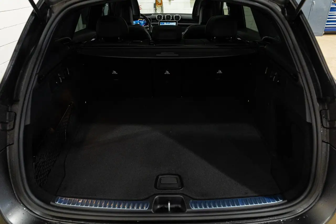Mercedes-Benz GLC снимка Mercedes-Benz GLC