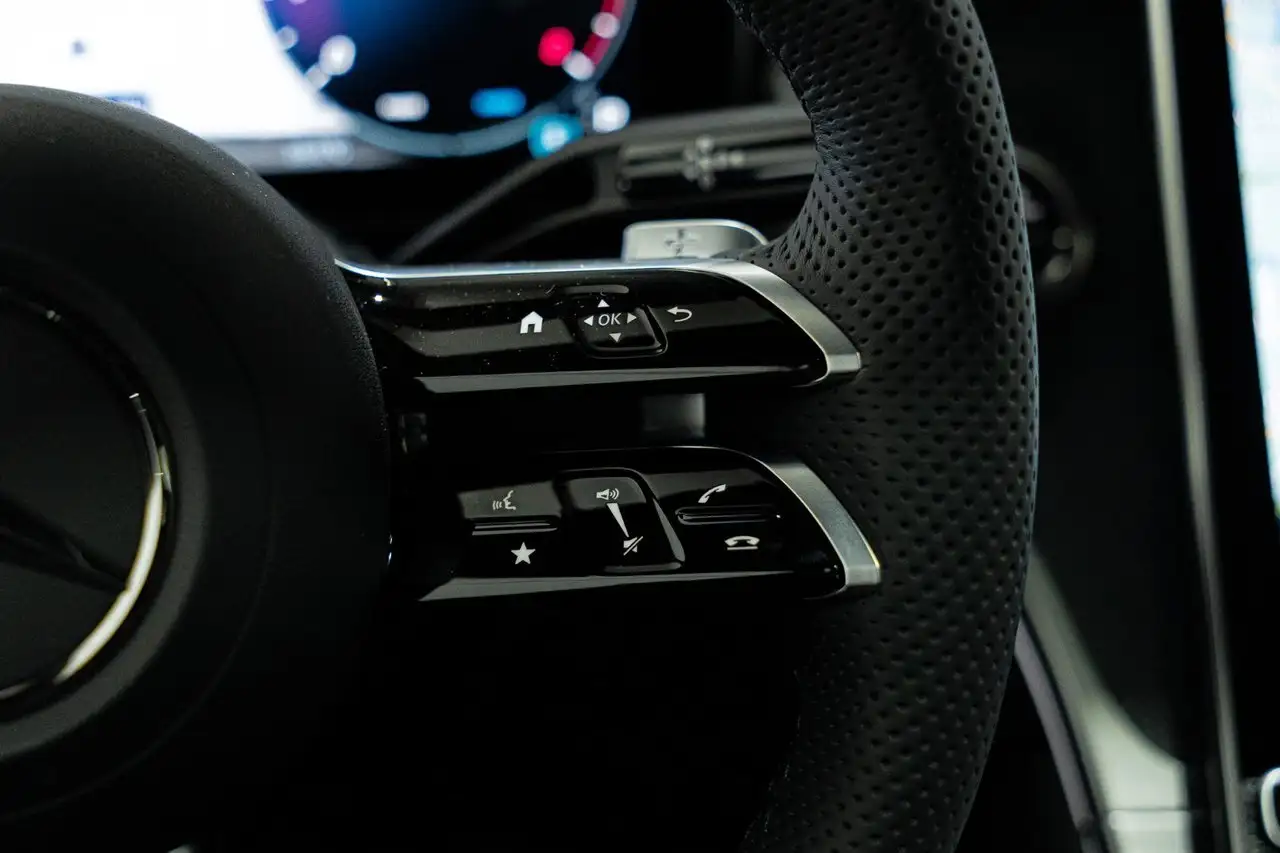 Mercedes-Benz GLC снимка Mercedes-Benz GLC