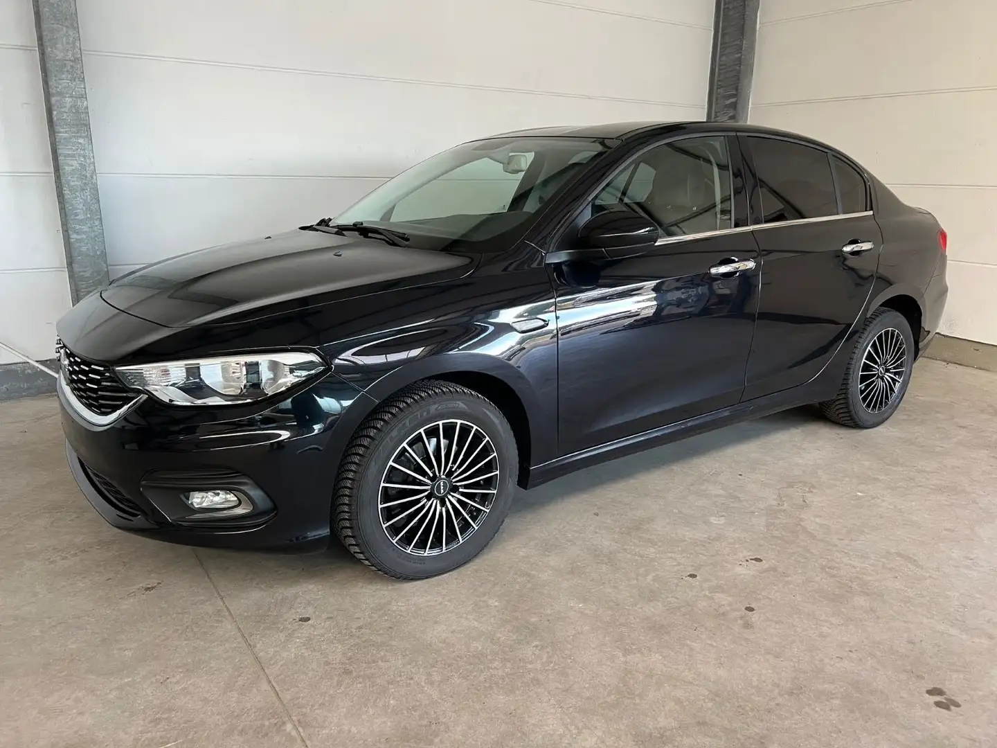 Fiat Tipo 1.6 Multijet Lounge +Klima+DAB + Navigation Negru - 2