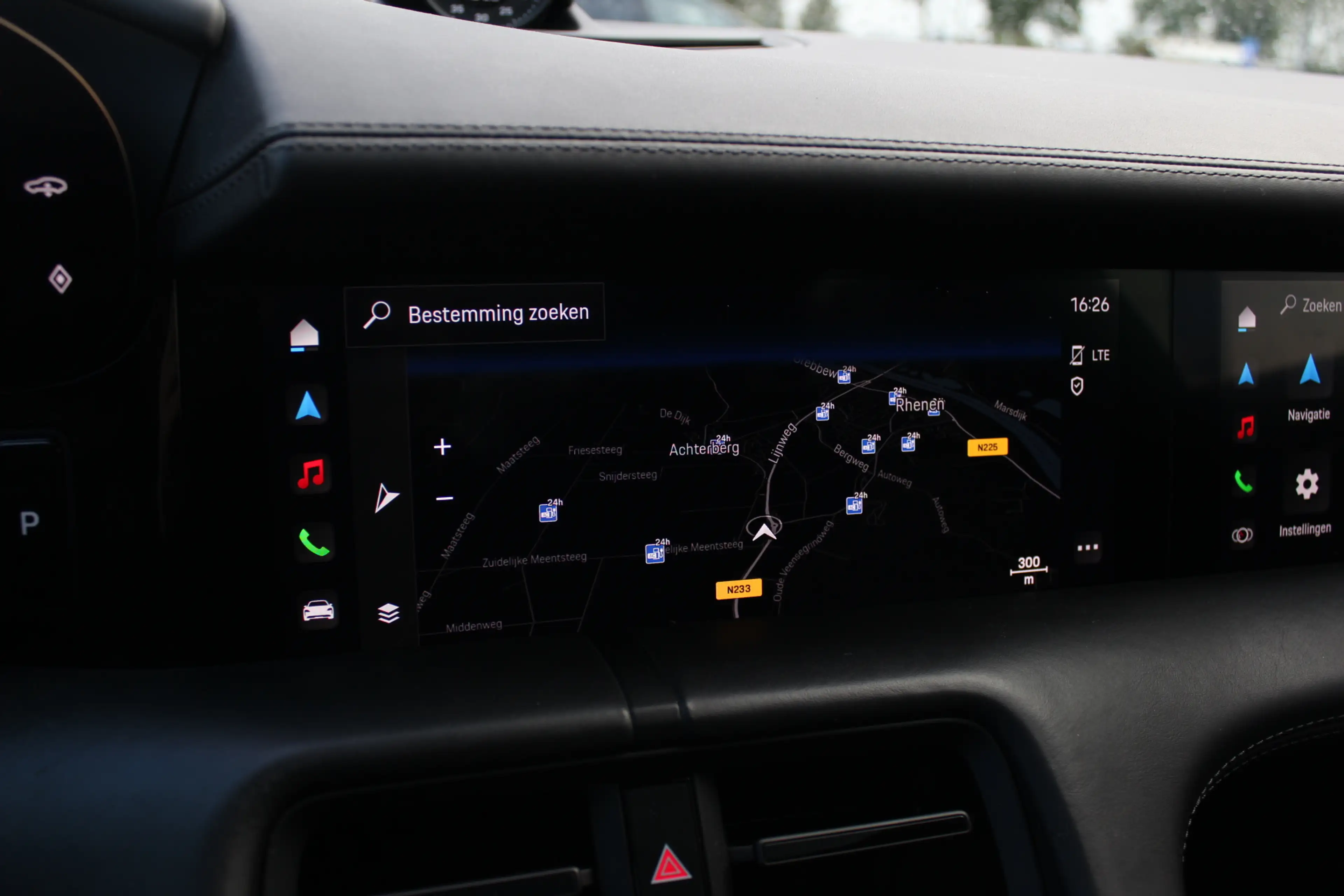 Porsche Taycan Turbo 93 kWh / Panoramadak / 360Camera / Head-up / — photo 16