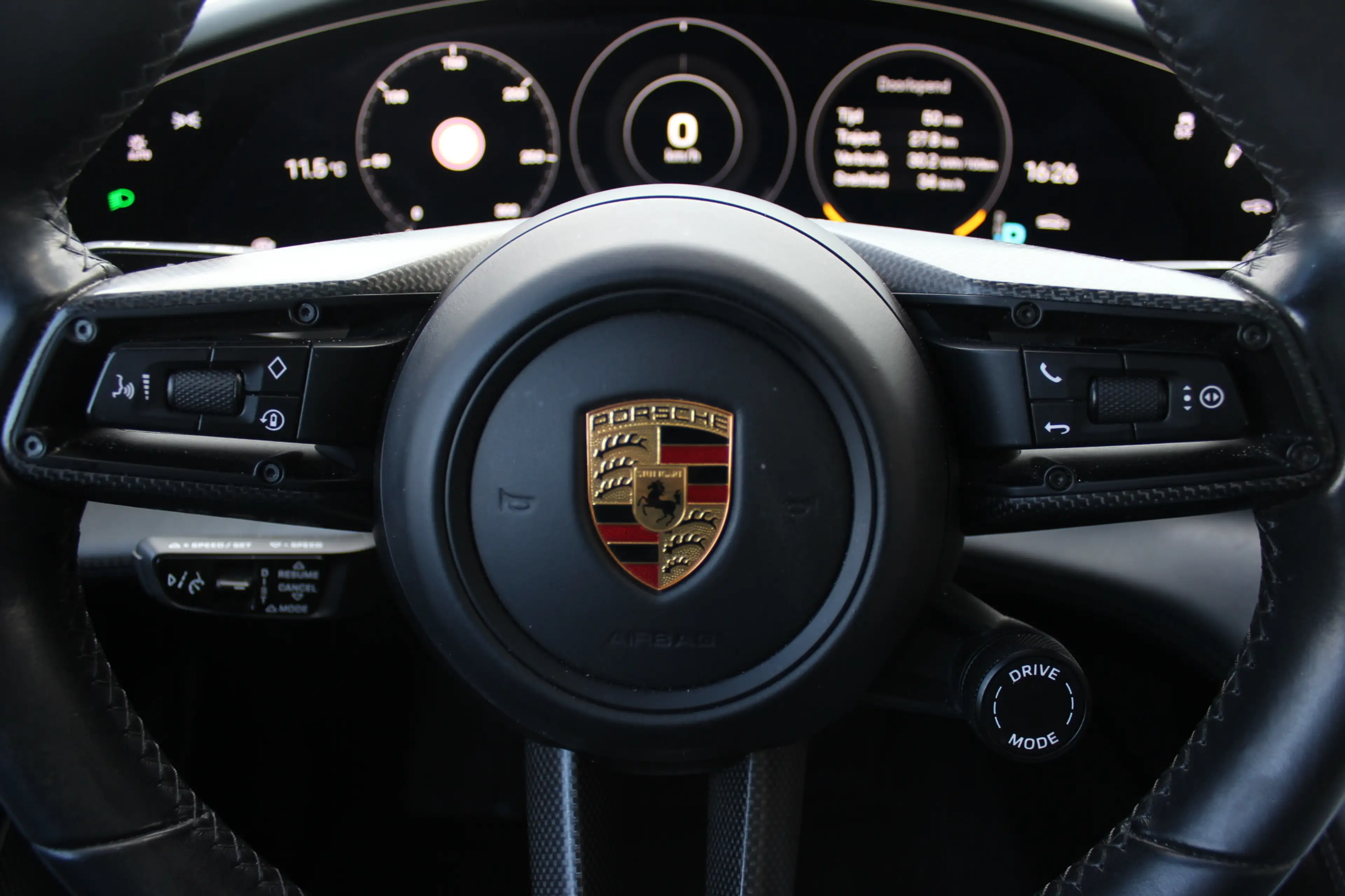Porsche Taycan Turbo 93 kWh / Panoramadak / 360Camera / Head-up / — photo 29