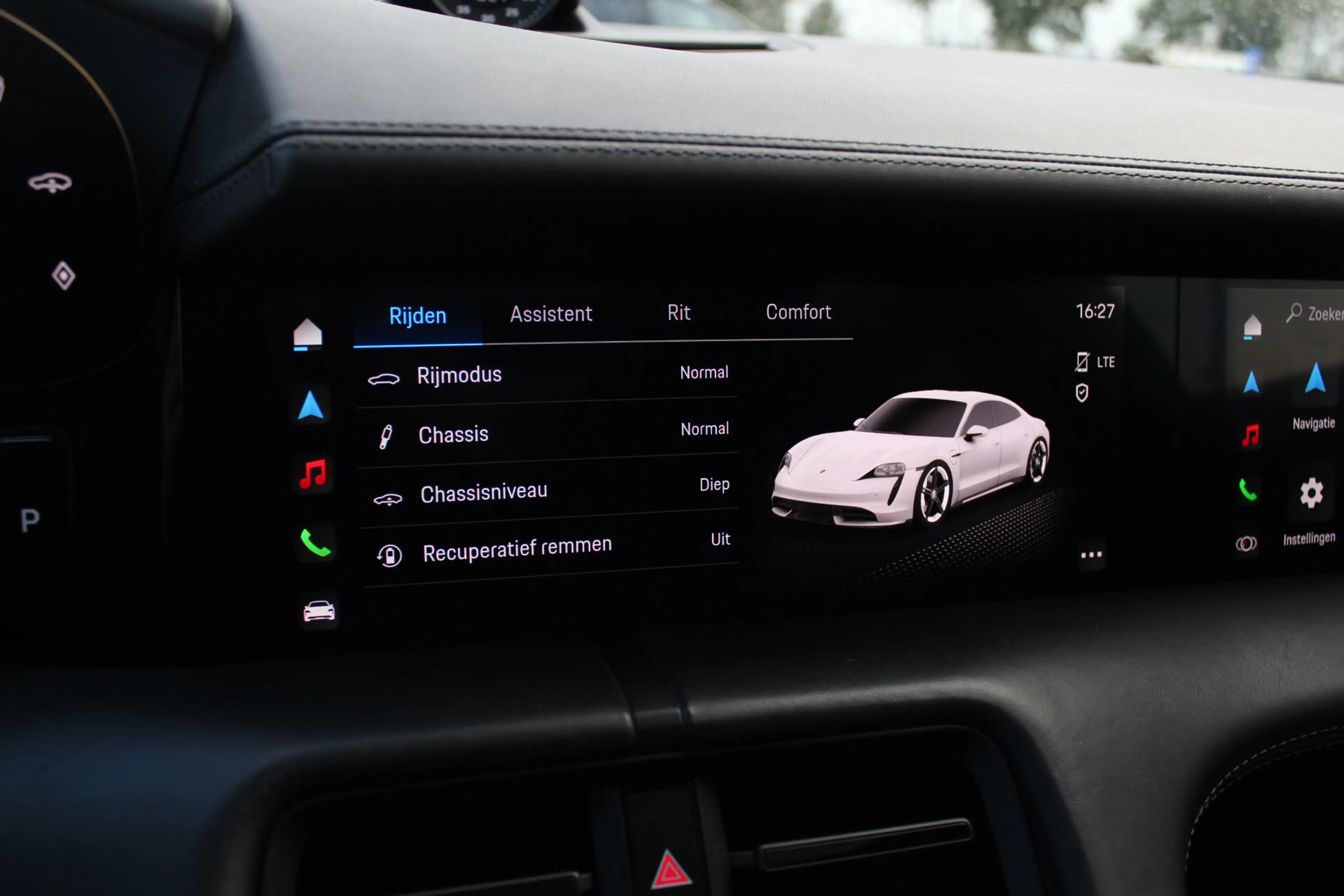 Porsche Taycan Turbo 93 kWh / Panoramadak / 360Camera / Head-up / — photo 17