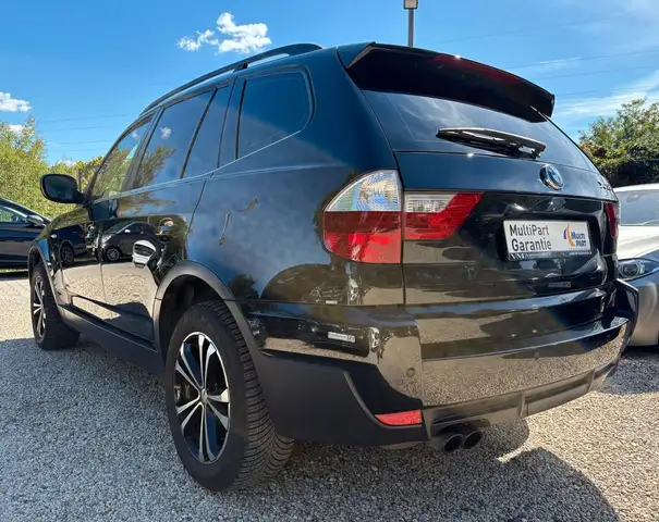 BMW X3 view 6