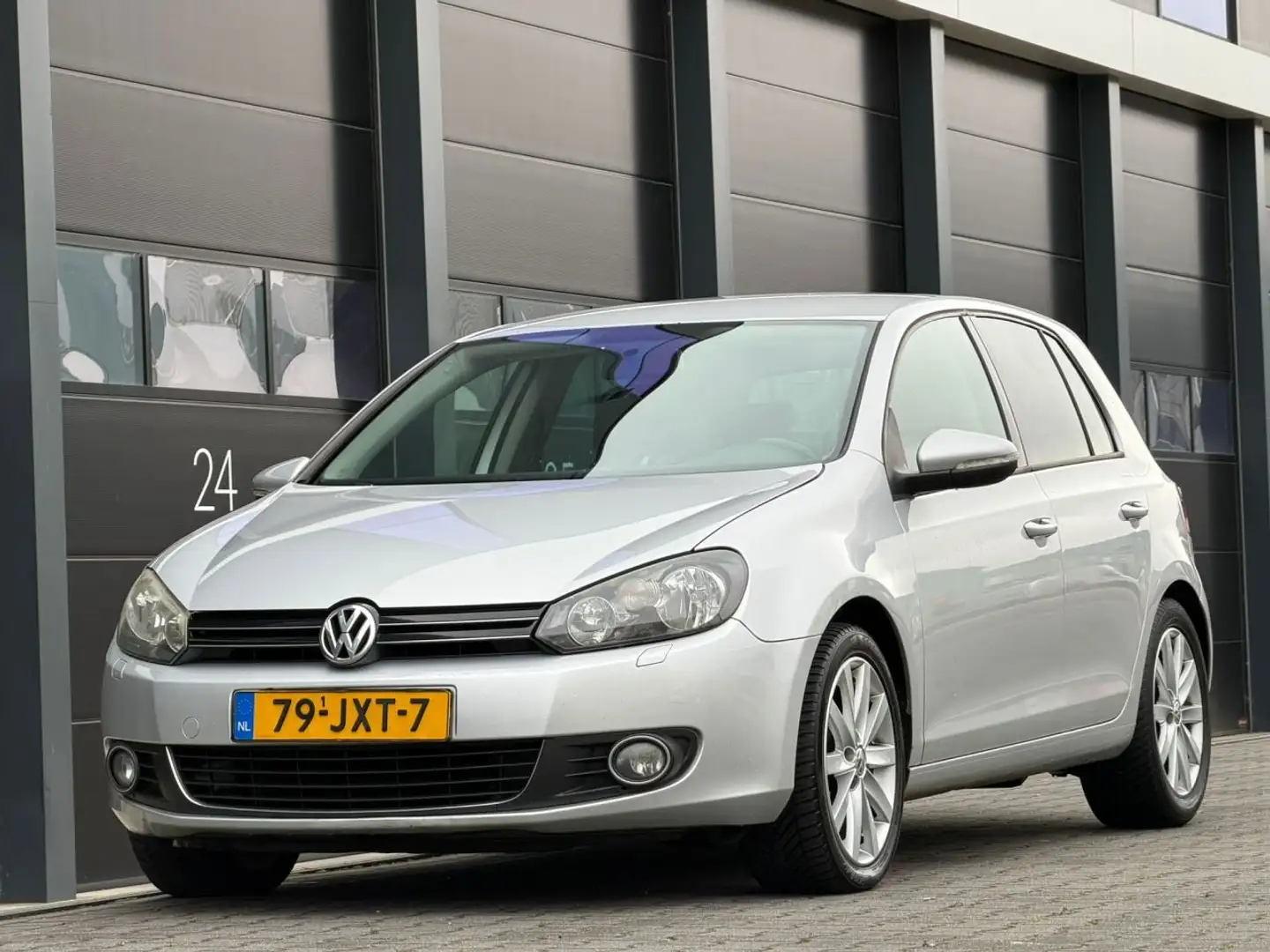 Volkswagen Golf 2.0 TDI Navi Grau - 1