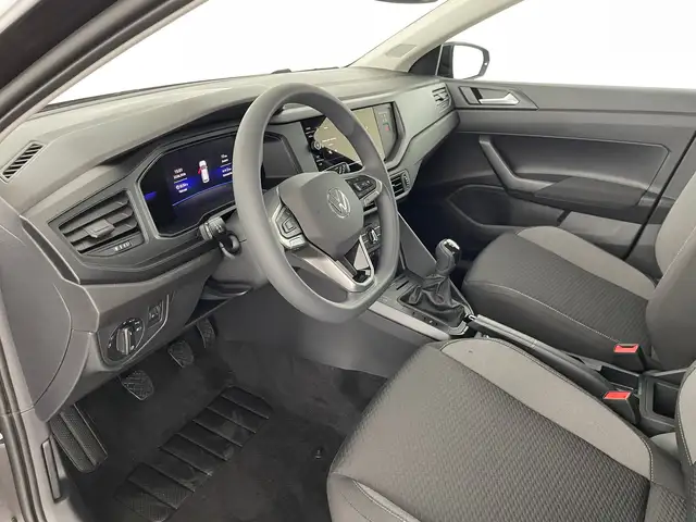 Volkswagen Polo view 8