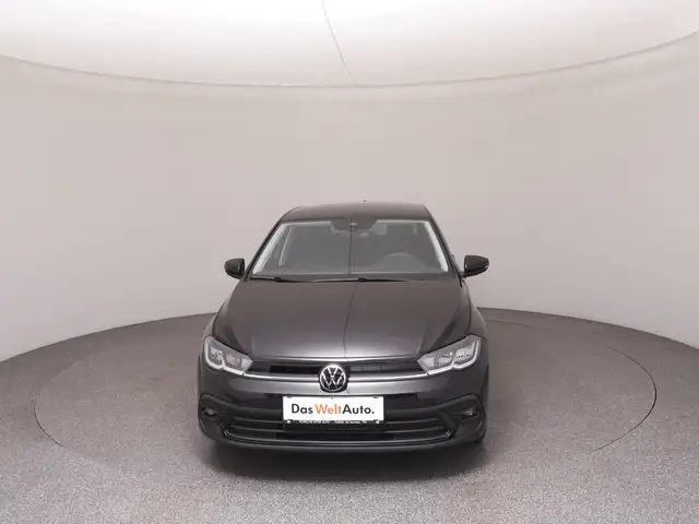 Volkswagen Polo view 3
