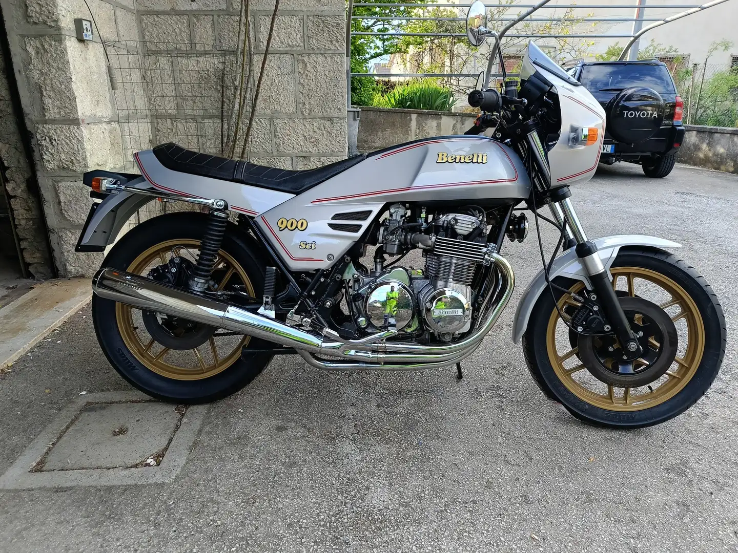 Benelli 900 Sei Grigio - 1