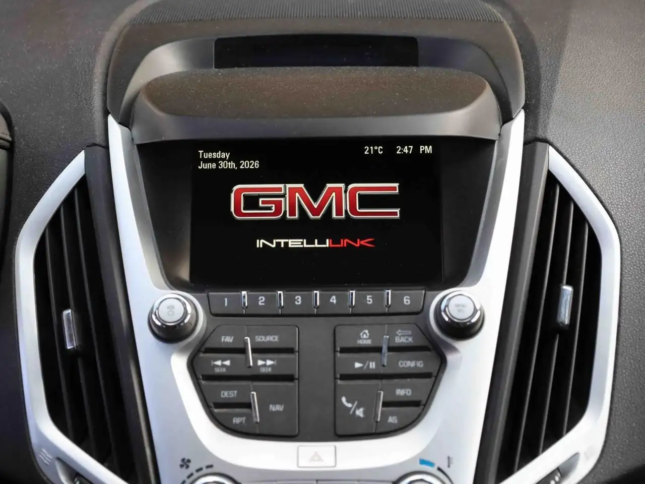 GMC Terrain photo GMC Terrain