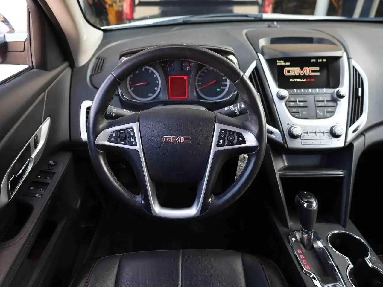 GMC Terrain photo GMC Terrain